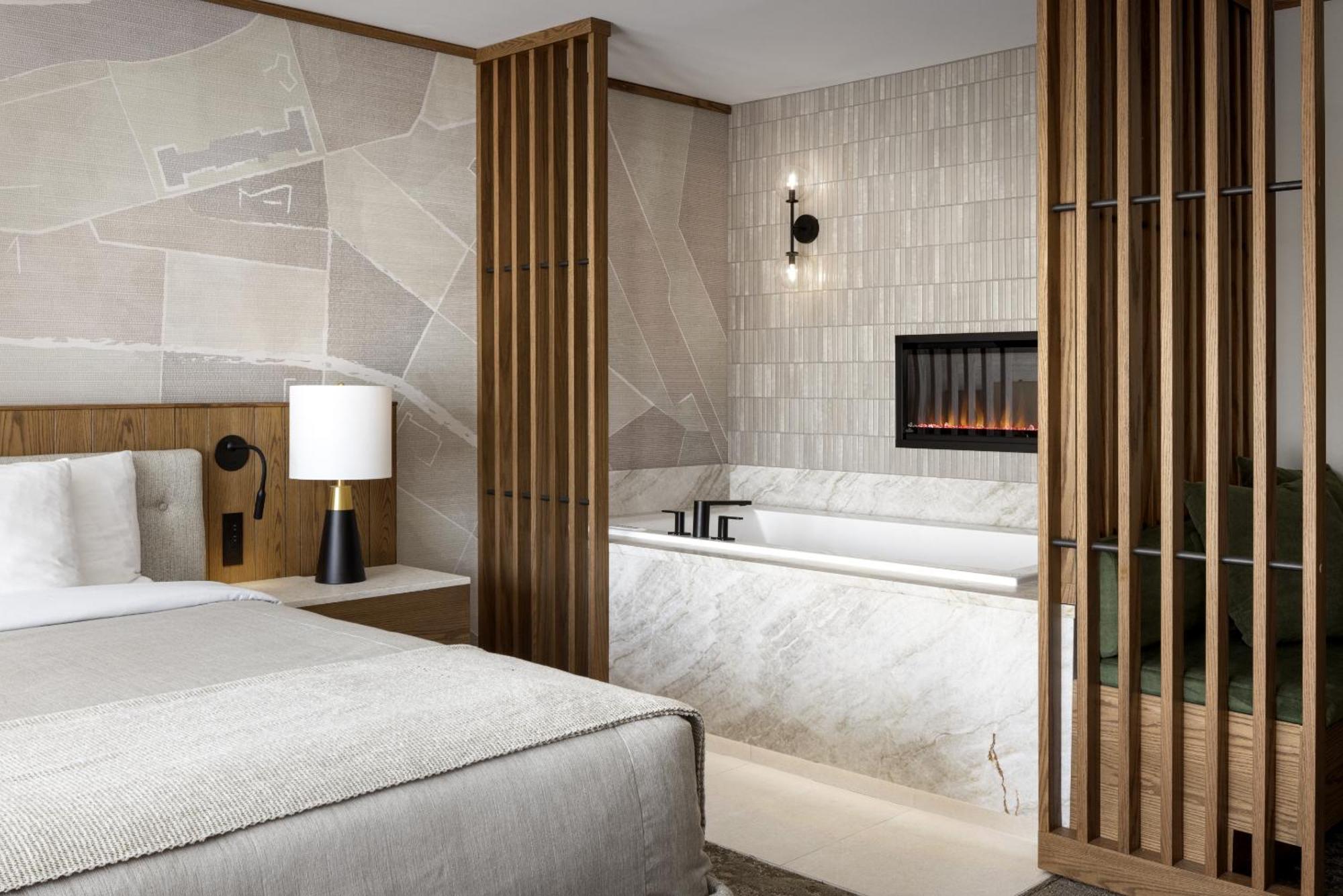 Deluxe Zimmer mit Kingsize-Bett mit Whirlpool