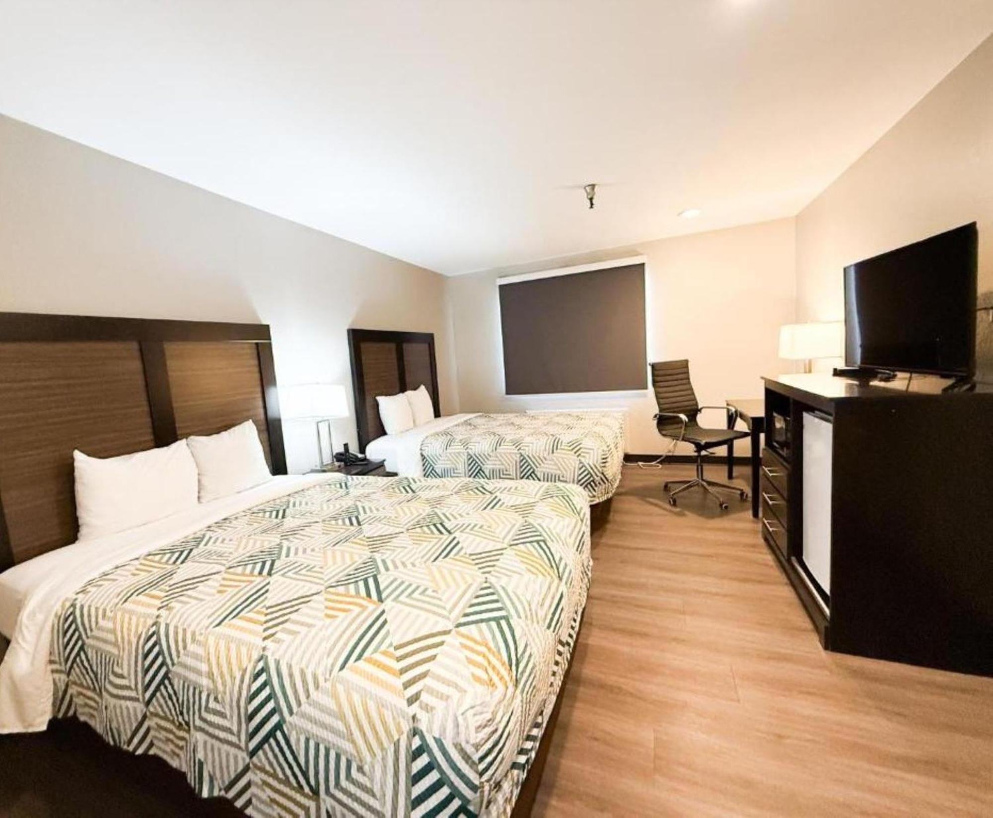 Queen Room Two Queen Beds Non-Smoking