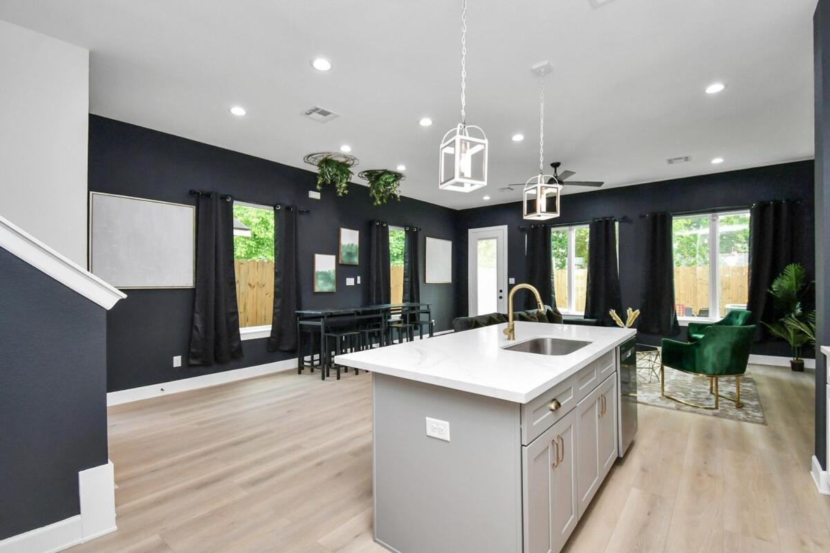Six-Bedroom House