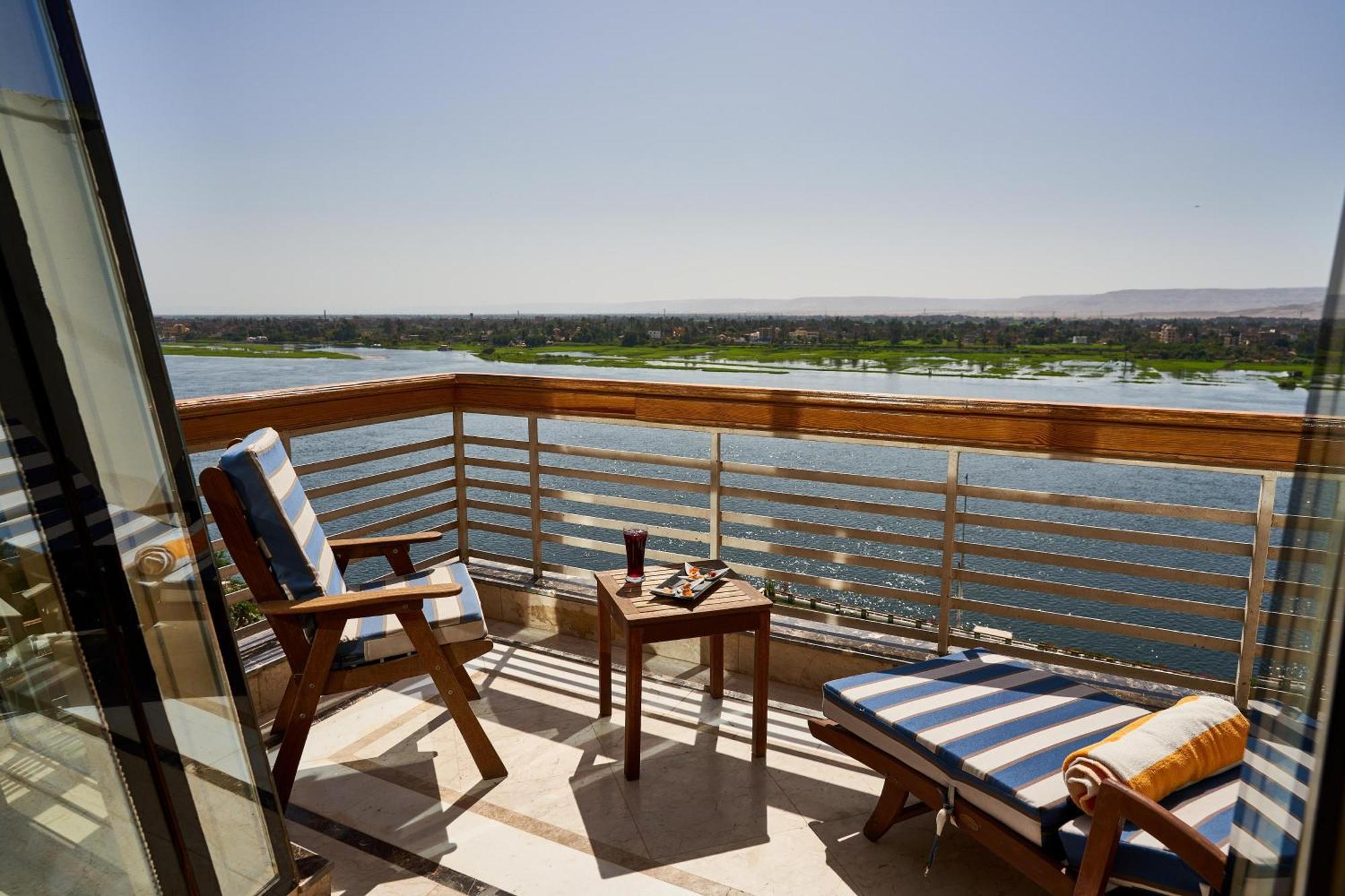 Junior Suite Direct Front Nile View