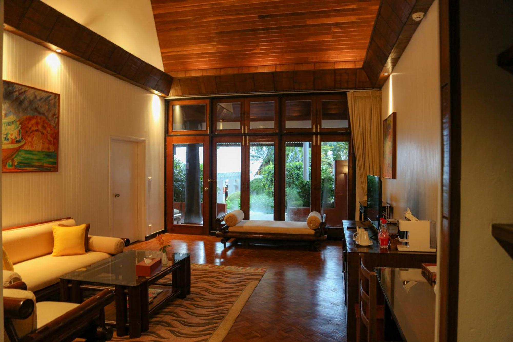 Suite 2