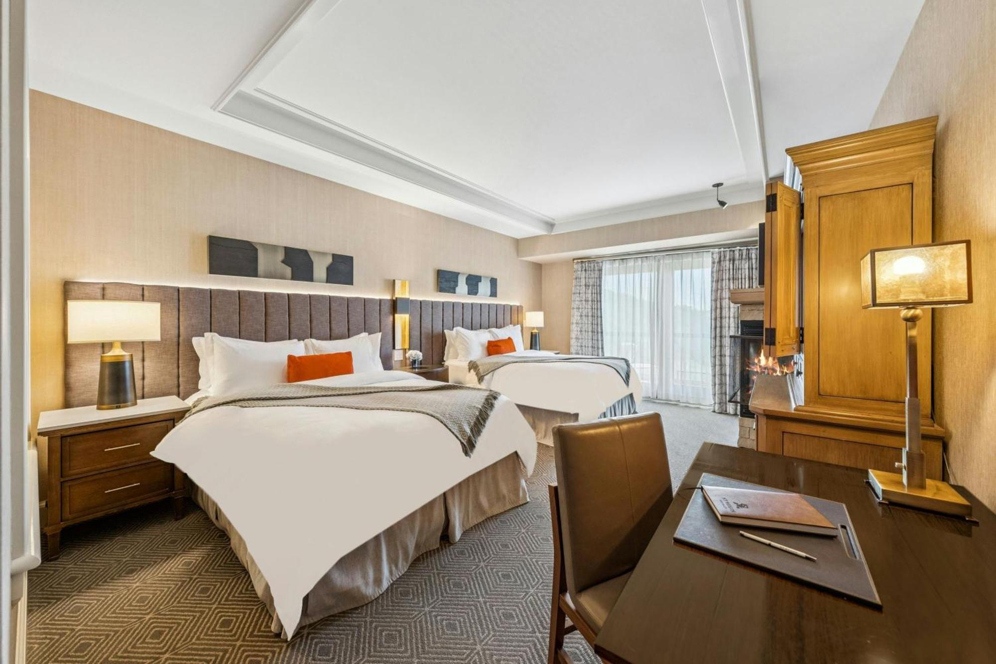 Family Deluxe Suite 2 Queen Valley view