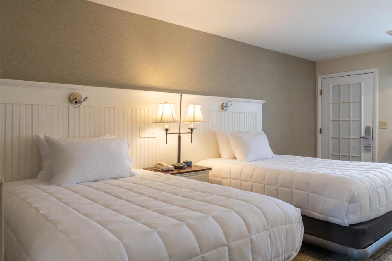 Room Two Double Beds Limited Ocean View 1st Floor