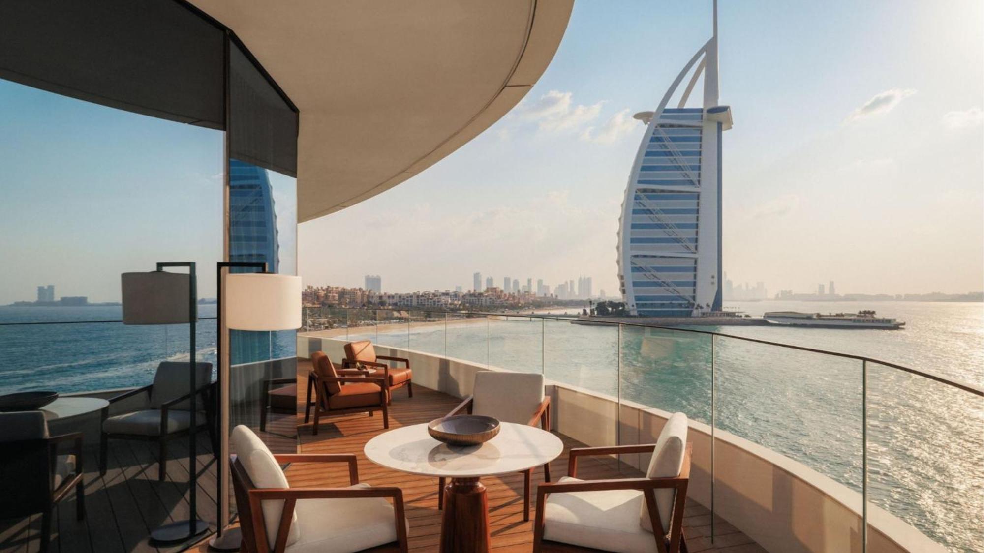 Ocean Panorama Zimmer mit Panoramablick auf das Burj Al Arab und den Yachthafen – inklusive Butlerservice und Zugang zum Iliana Pool Club