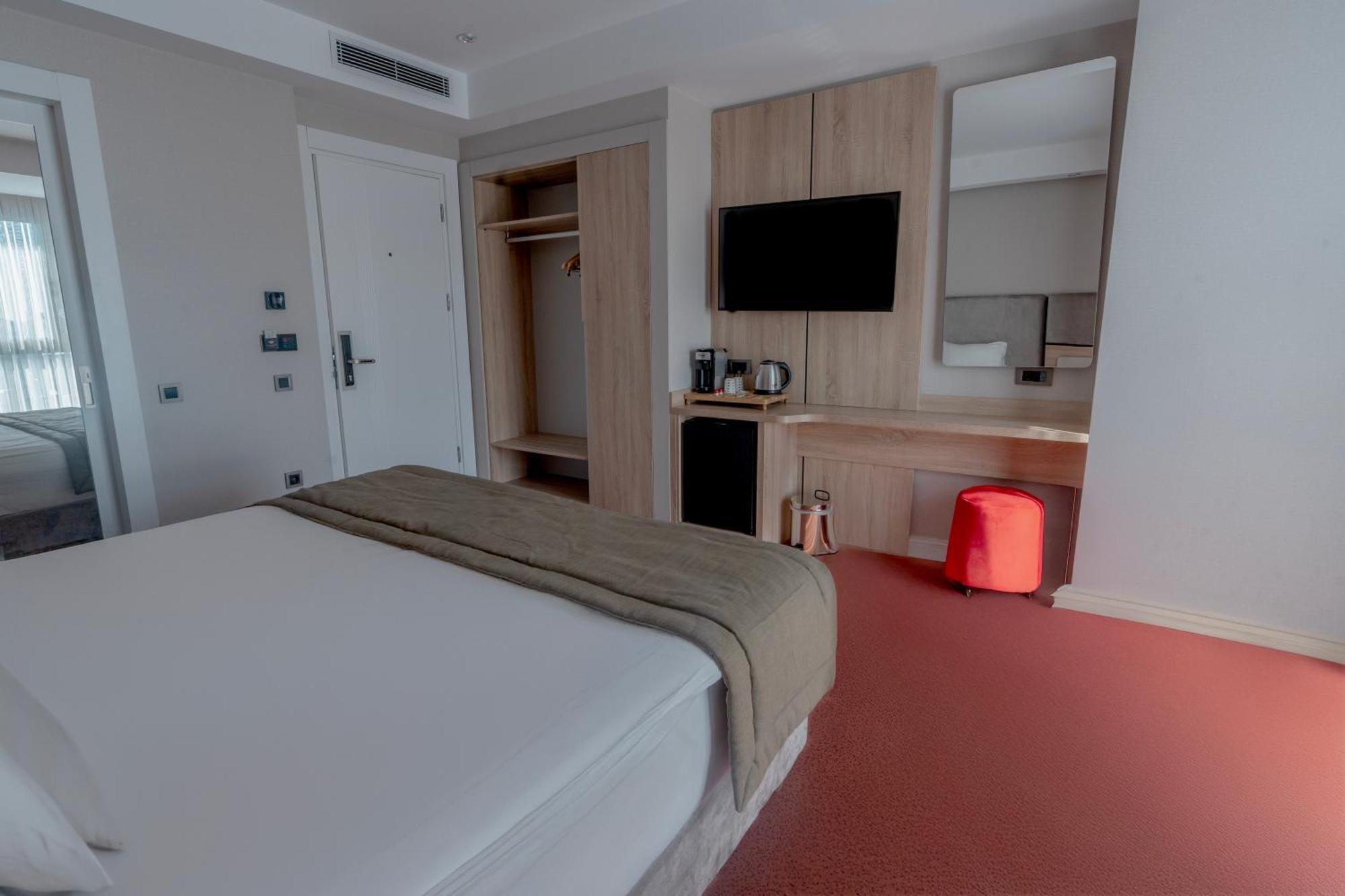 Zimmer mit Kingsize-Bett