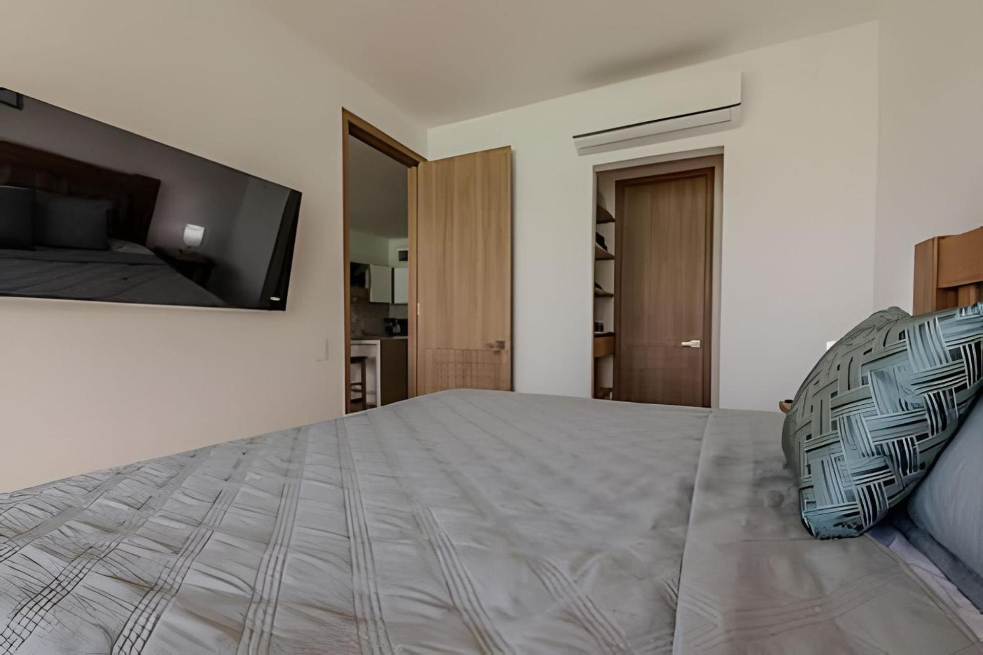 Apartment mit 2 Schlafzimmern und Poolblick