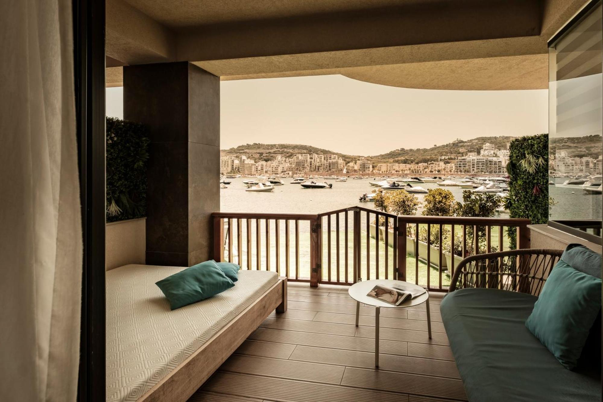 Deluxe Suite mit direktem Zugang zum Strand