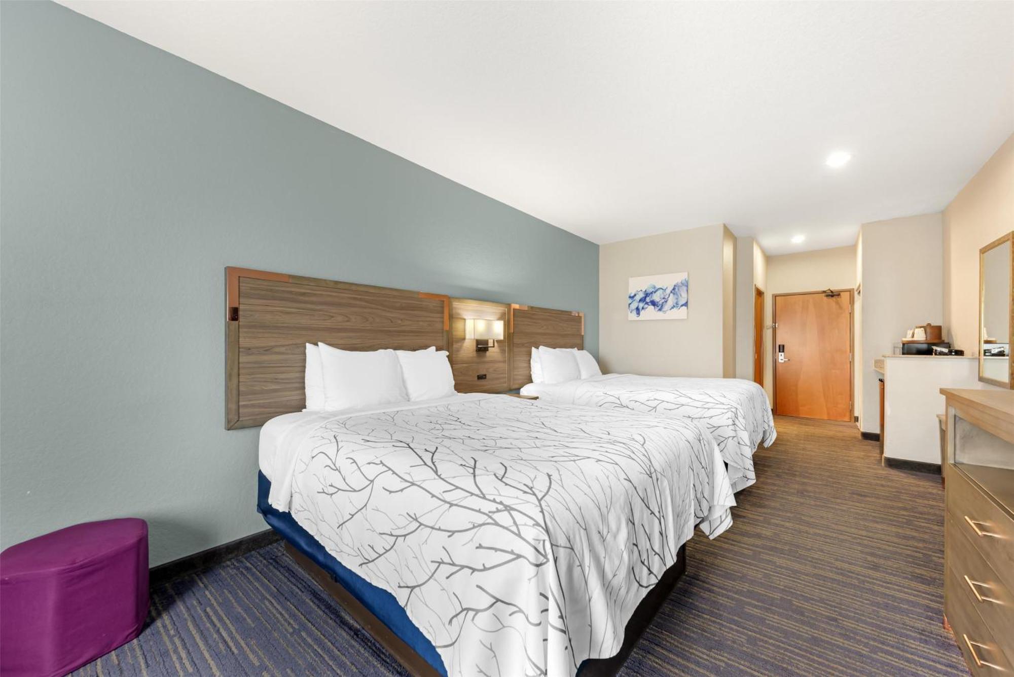Queen Room Two Queen Beds Non-Smoking