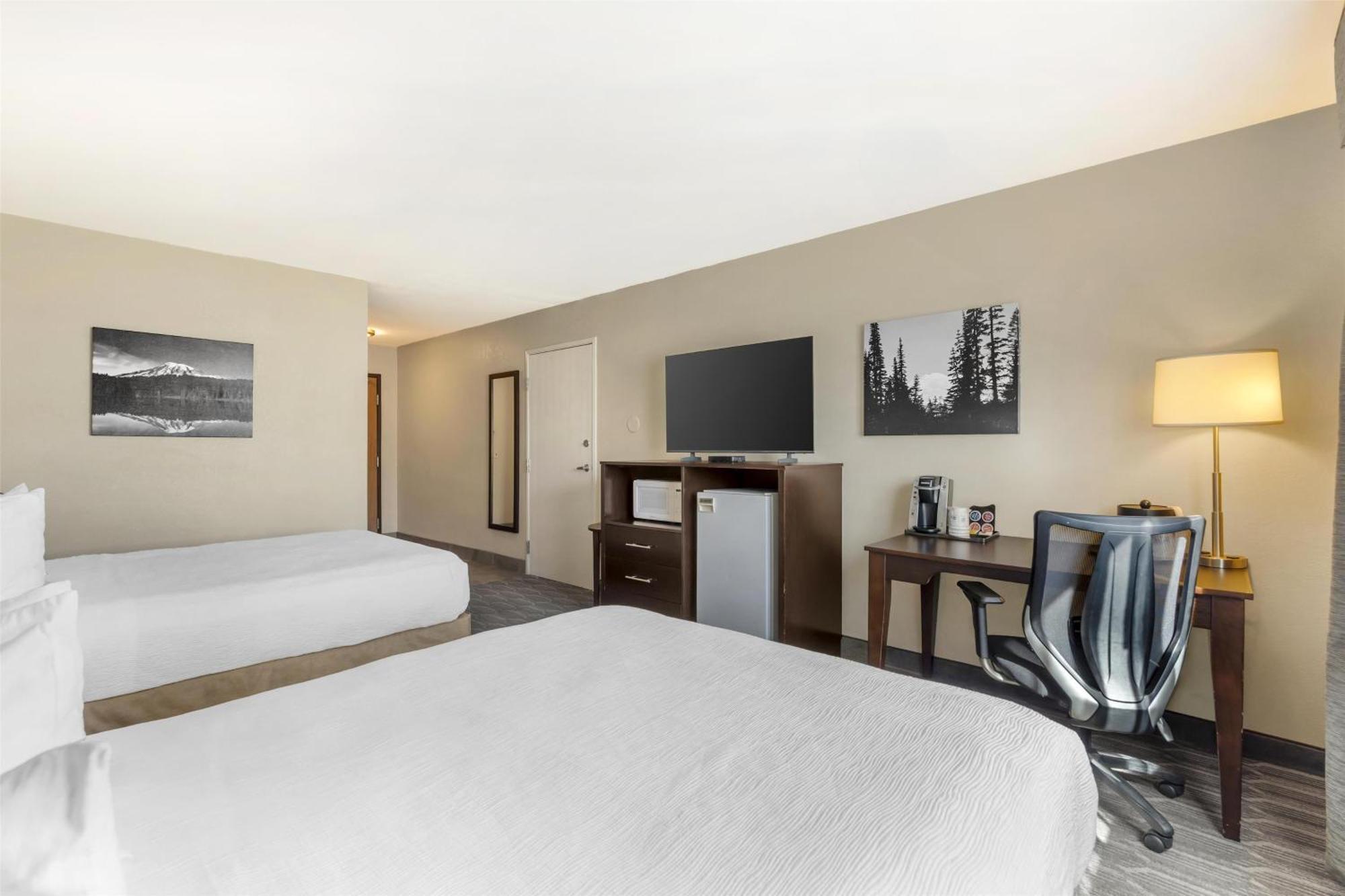 Queen Room Two Queen Beds Roll Shower Disability Access or Non-Smoking