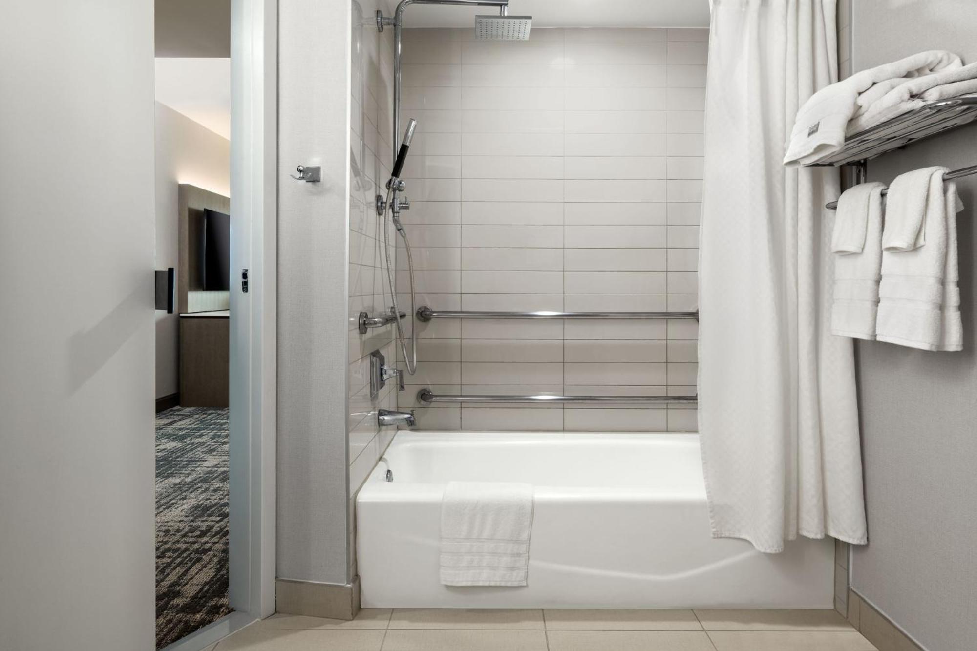 Traditional Guest Room 2 Doubles