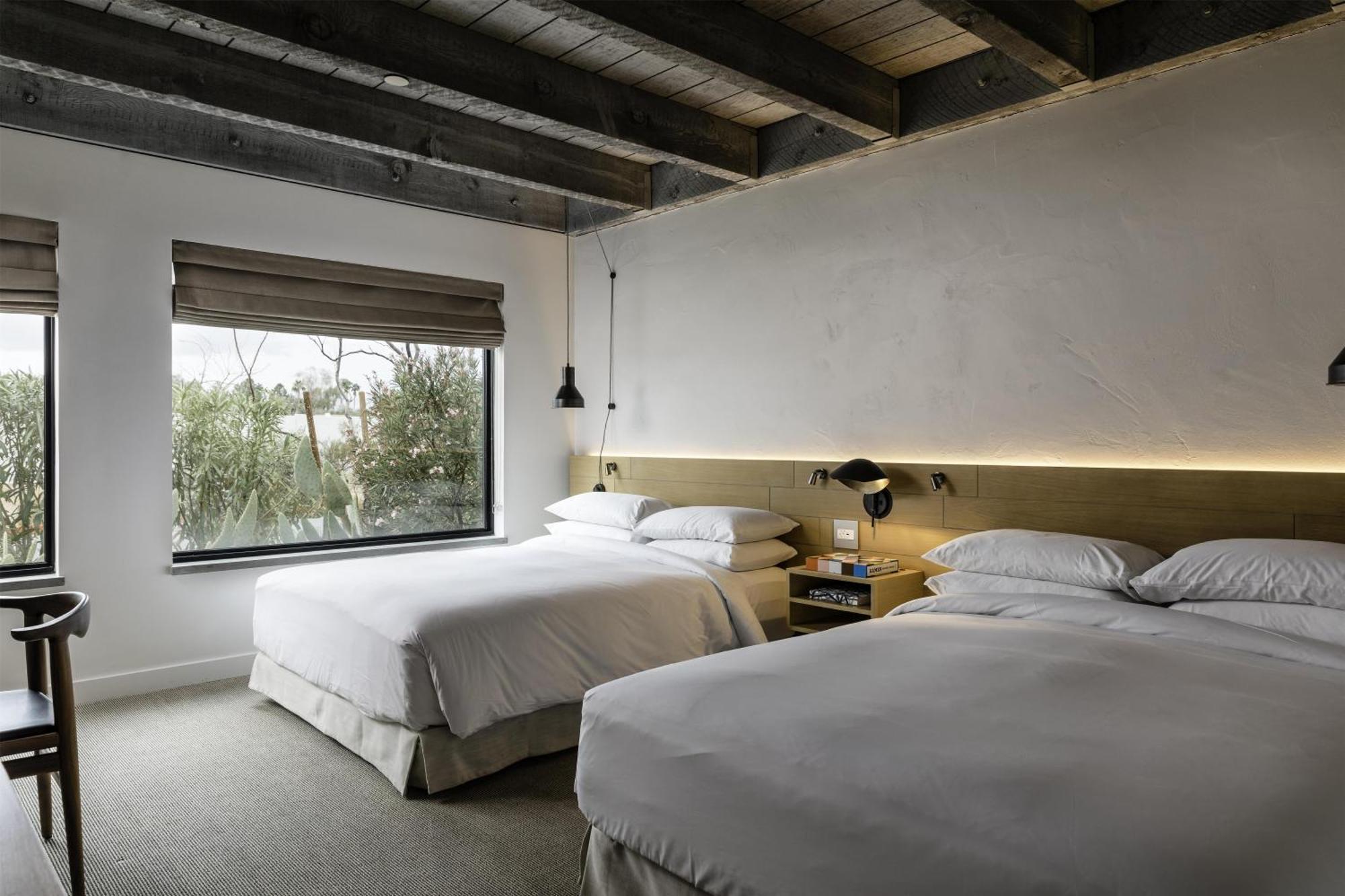 Queen Room Two Queen Beds The Retreat Eames