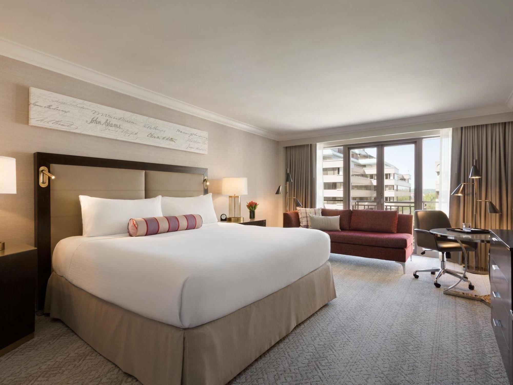 Deluxe Courtyard Zimmer mit Kingsize-Bett