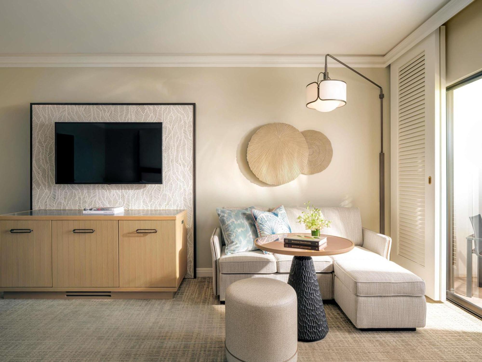 Fairmont Zimmer mit Kingsize-Bett und Gartenblick