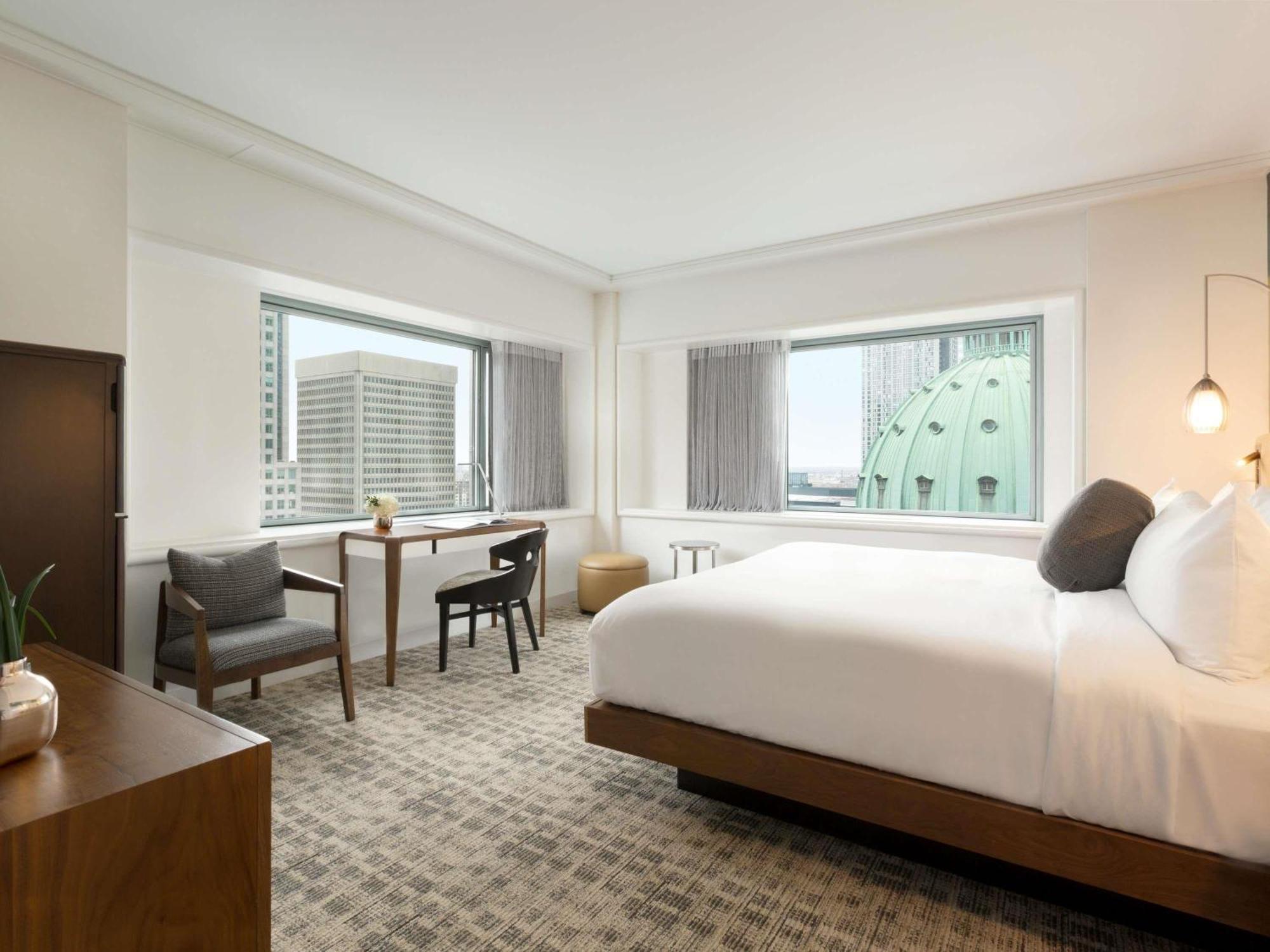 Deluxe Zimmer mit Kingsize-Bett und Aussicht