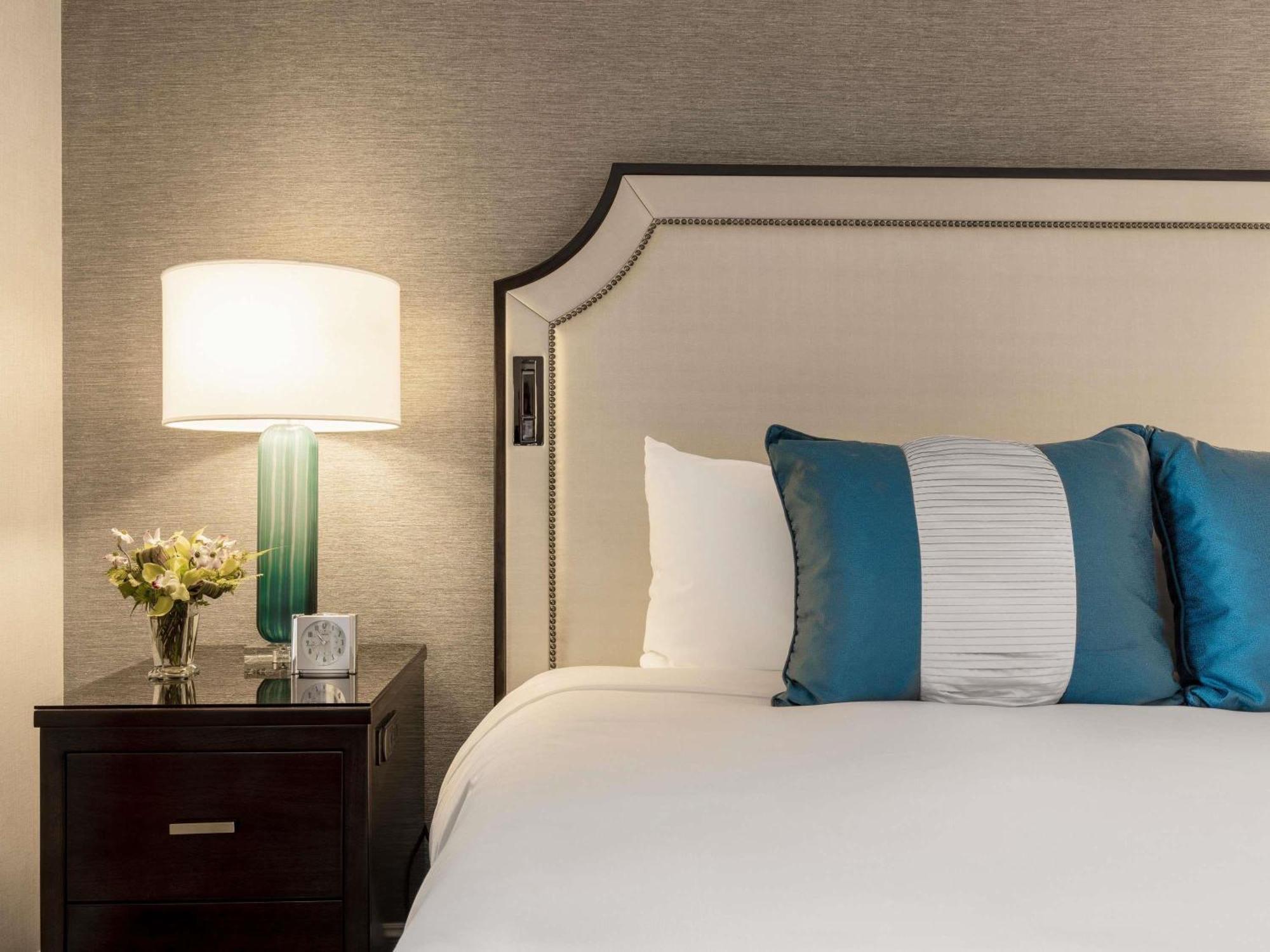 Deluxe Eckzimmer mit Kingsize-Bett