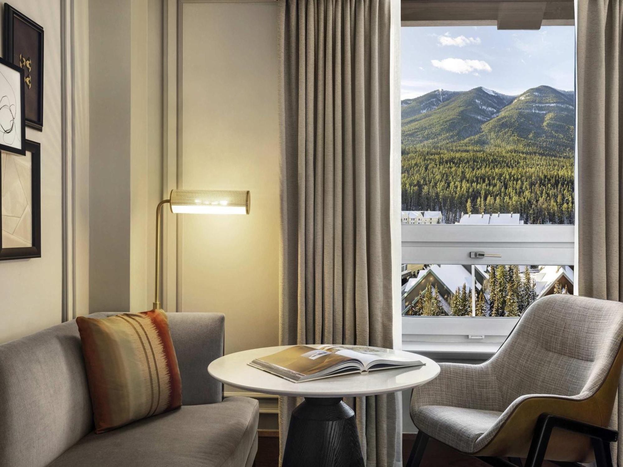 Zimmer Fairmont Gold mit Kingsize-Bett