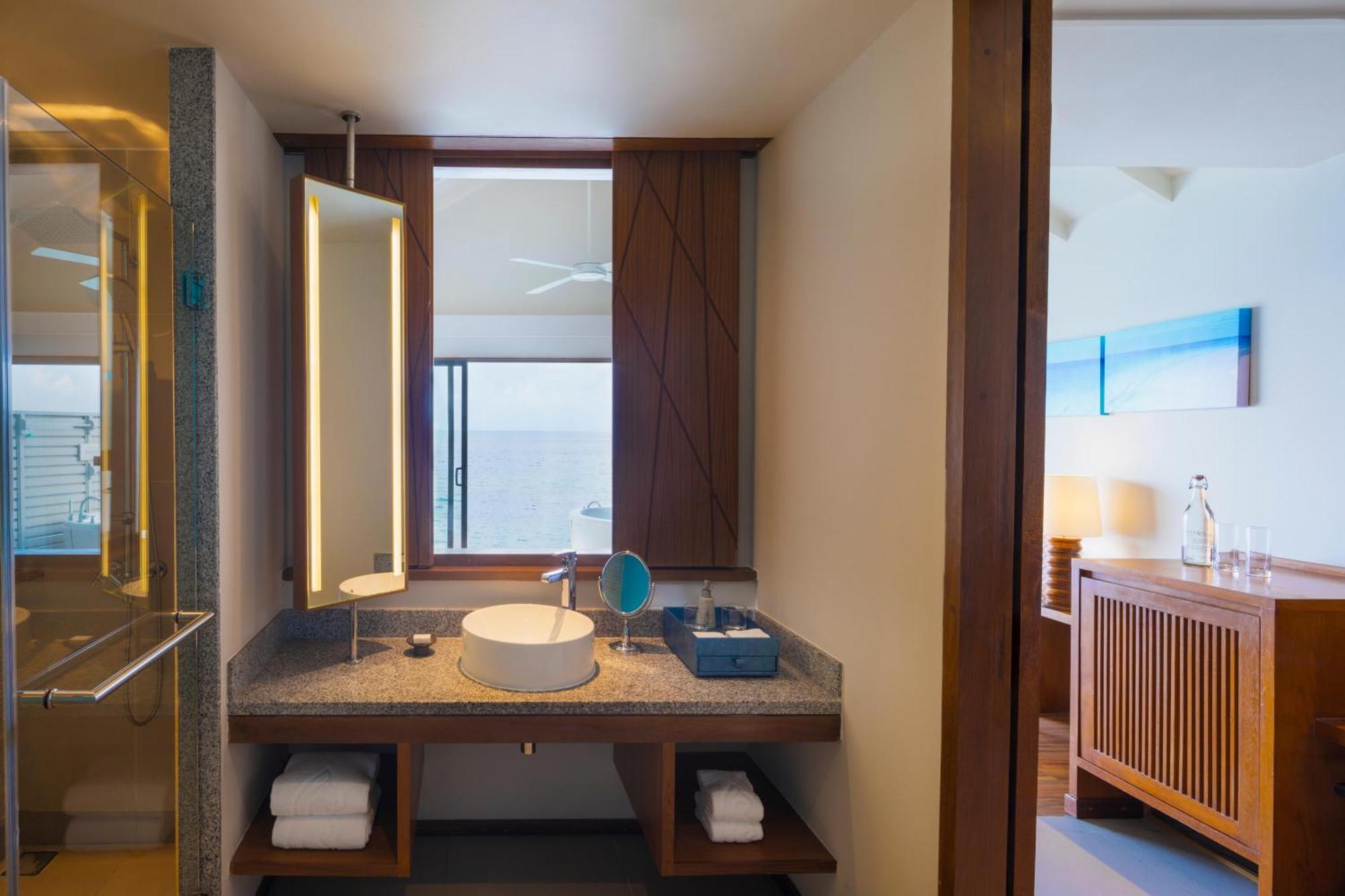 Villa mit Whirlpool – auf dem Wasser