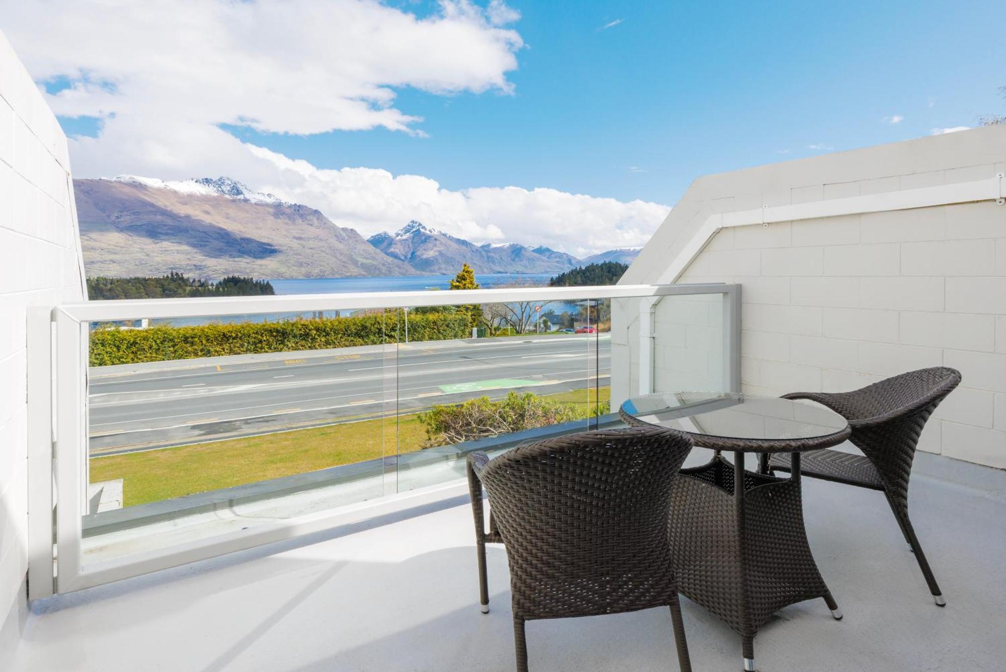 Superior Zimmer mit 2 Queensize-Betten und Seeblick