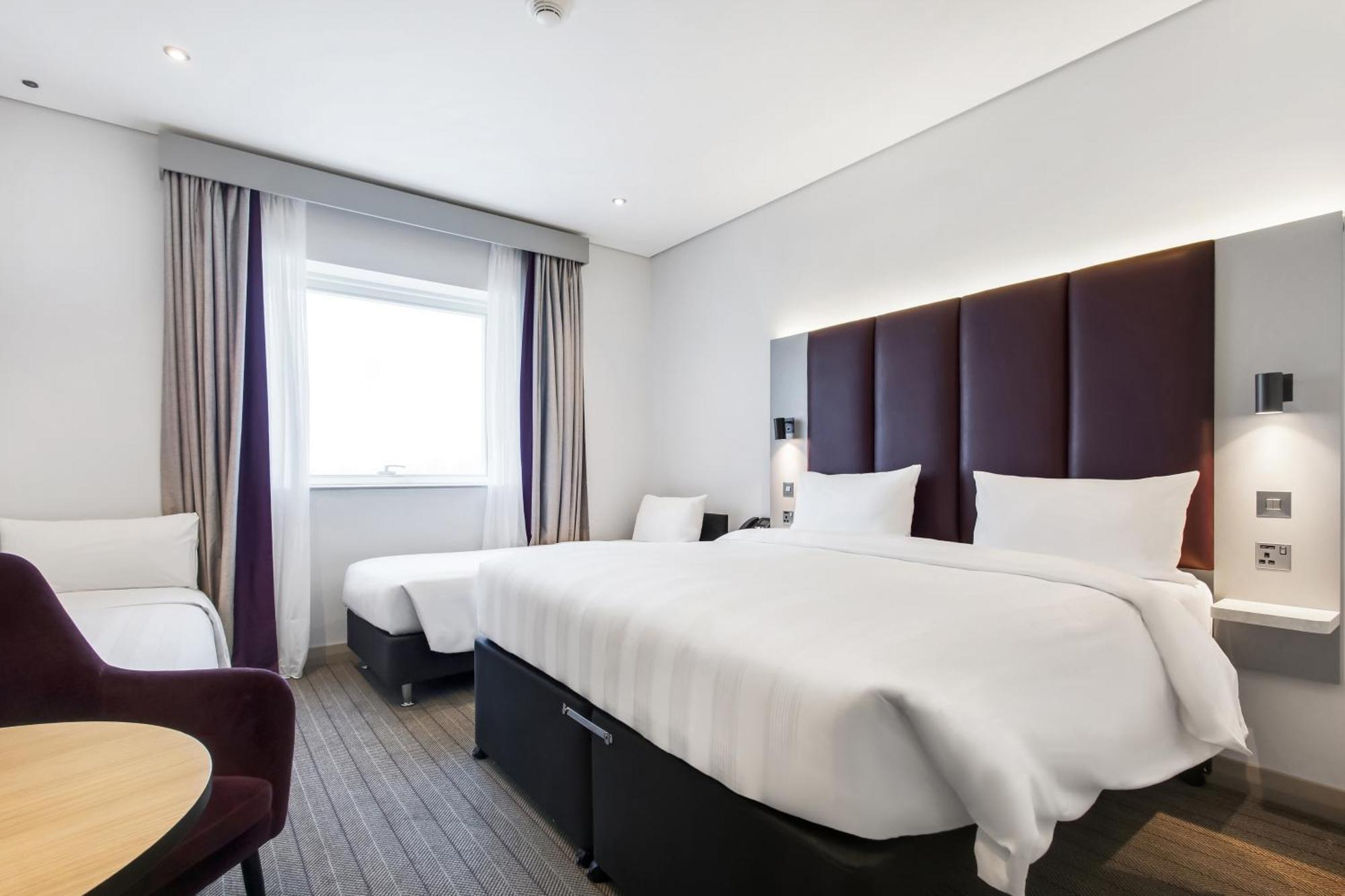 Familienzimmer New Style - Nichtraucher - kostenloser DXB-Flughafentransfer Alle 30 Minuten bis T1&3