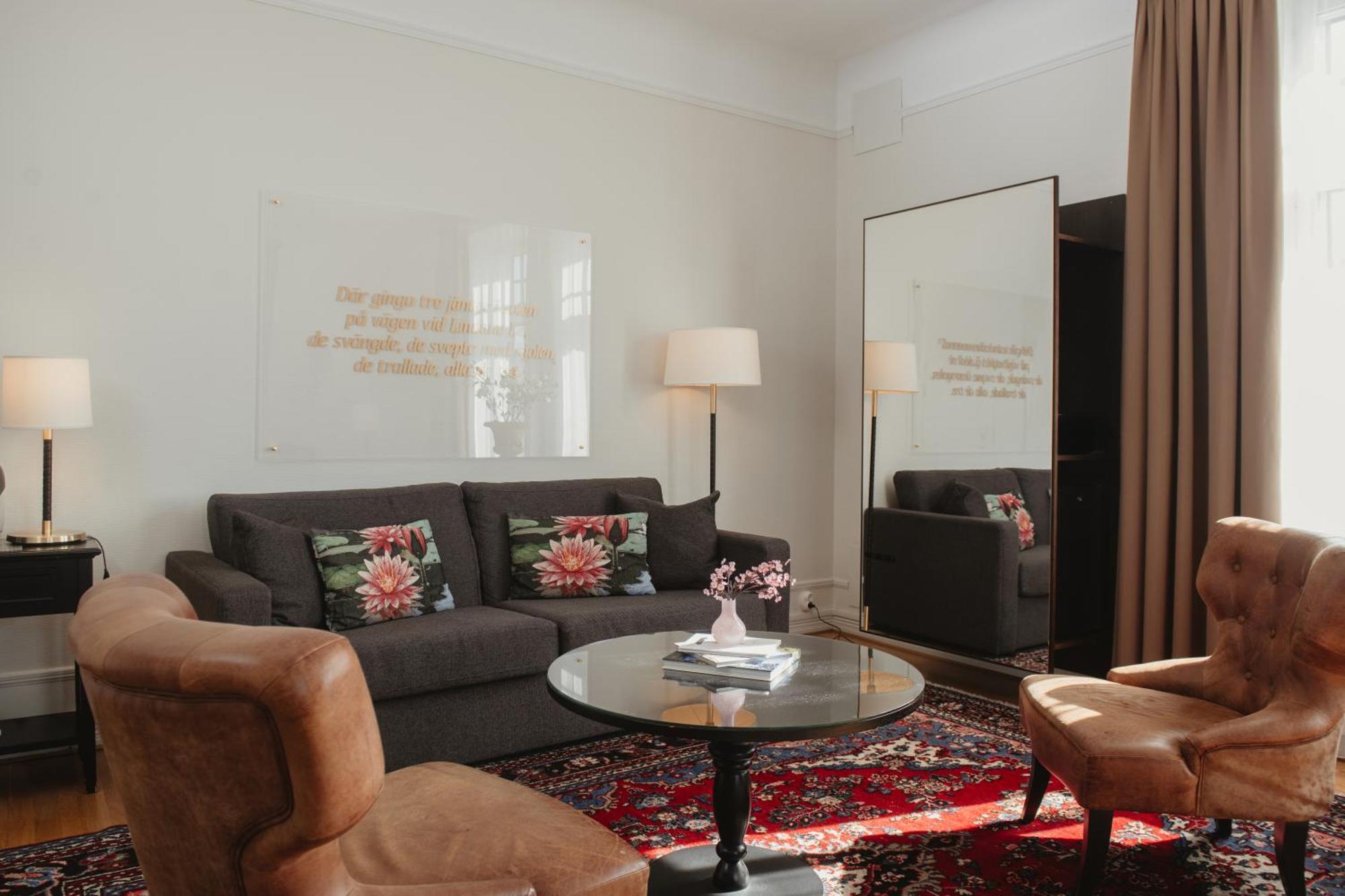 Junior Suite,1729998900:JPEG