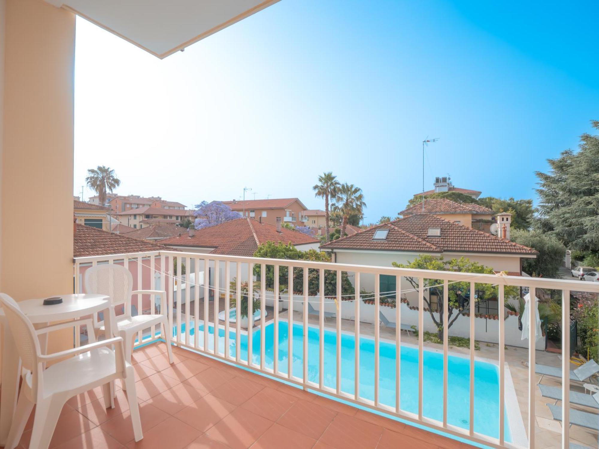 Double Room Pool View