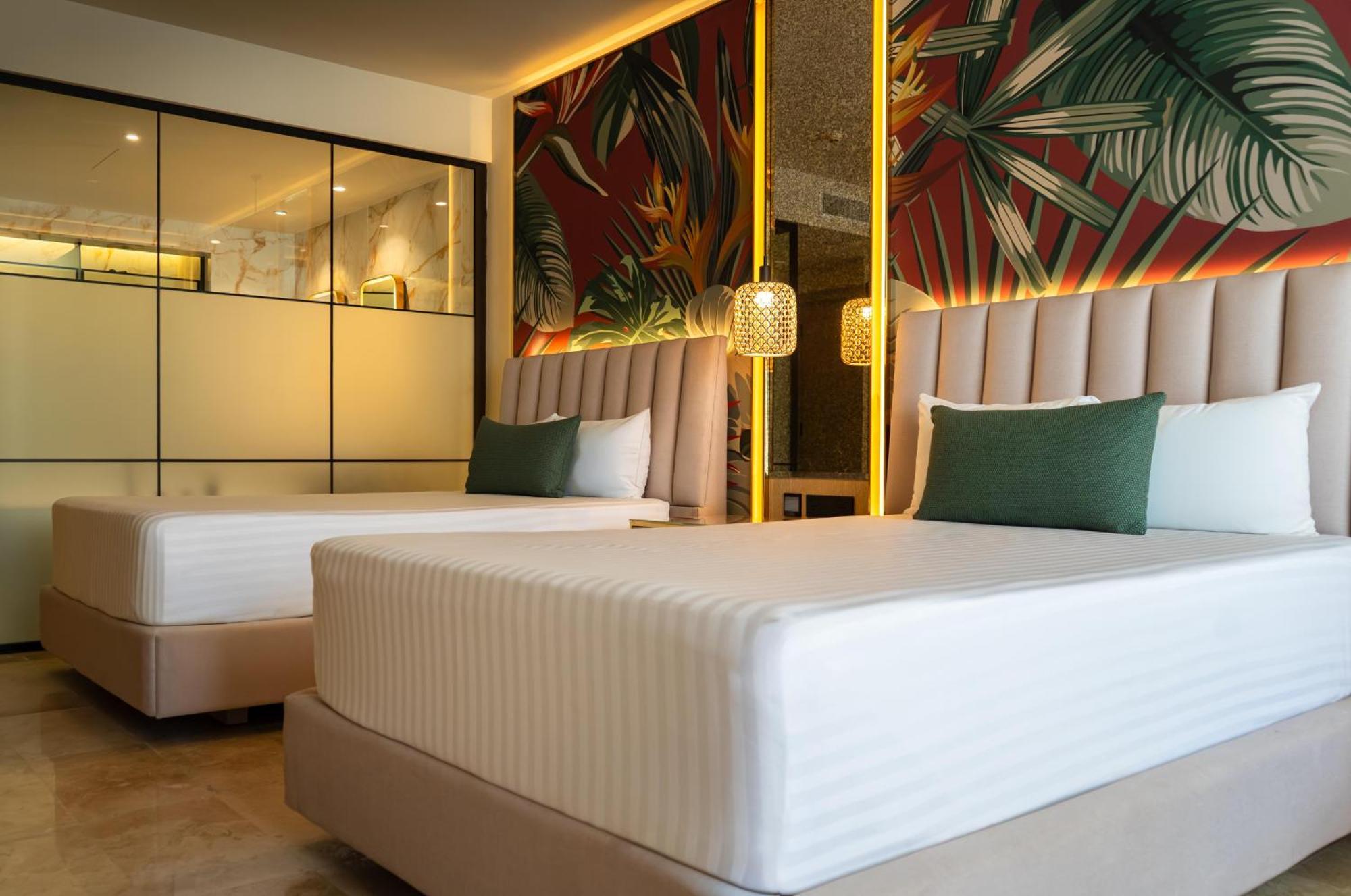 Deluxe Junior Suite mit Zugang zum Pool (nur für Personen ab 13 Jahren)