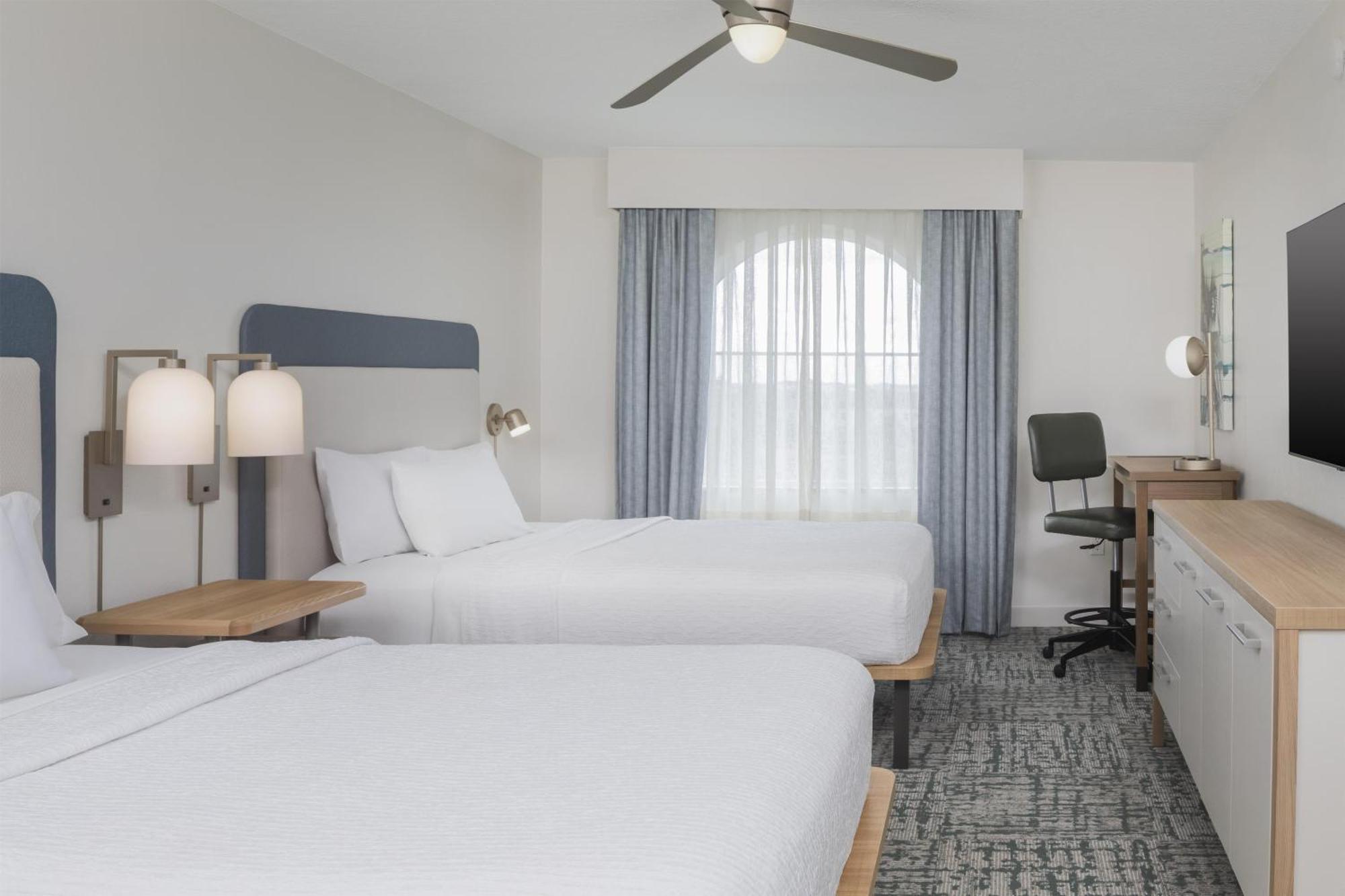 Suite mit 1 Schlafzimmer und 2 Queensize-Betten - Nichtraucher