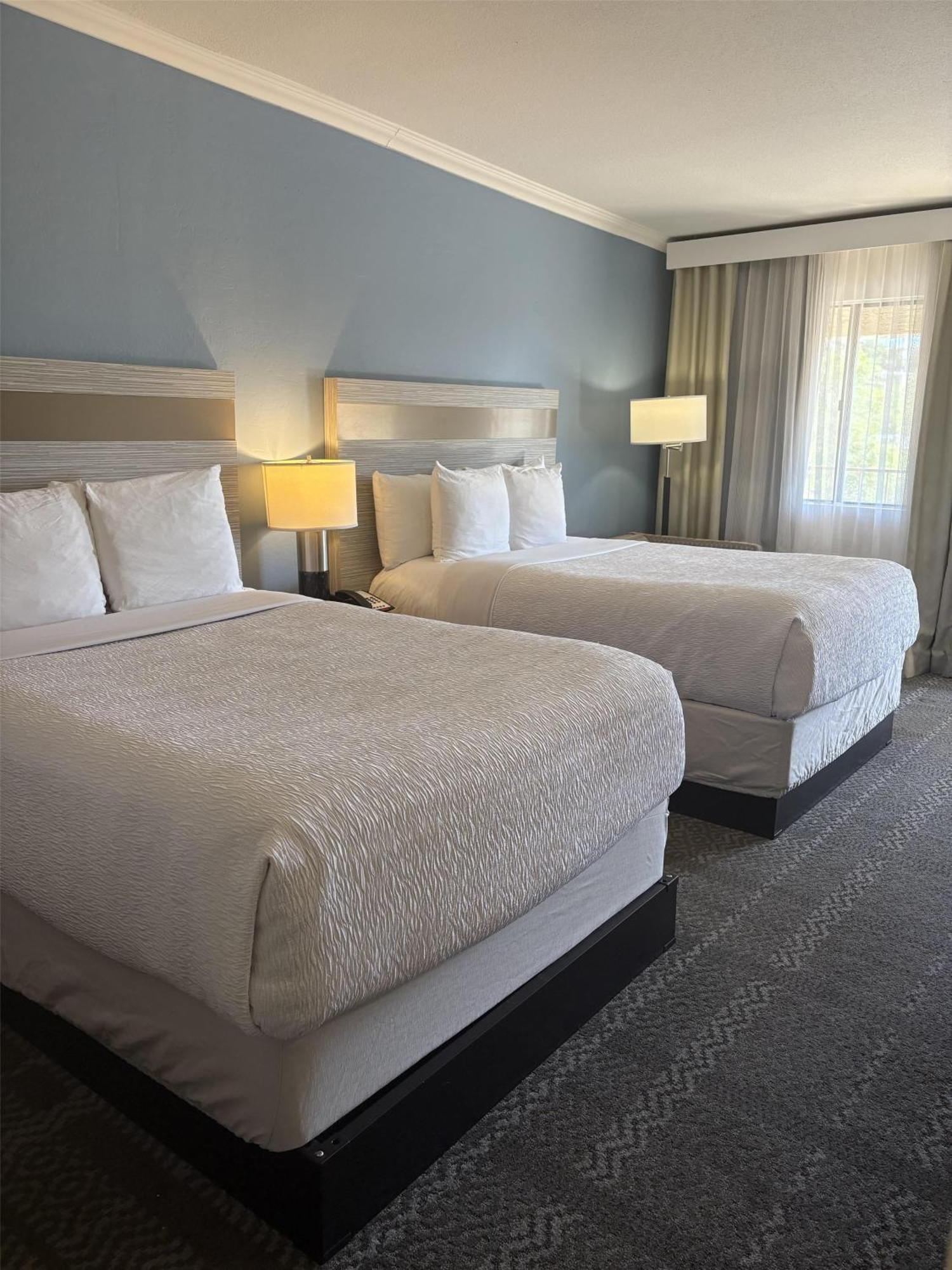 Room Two Double Beds Non-Smoking