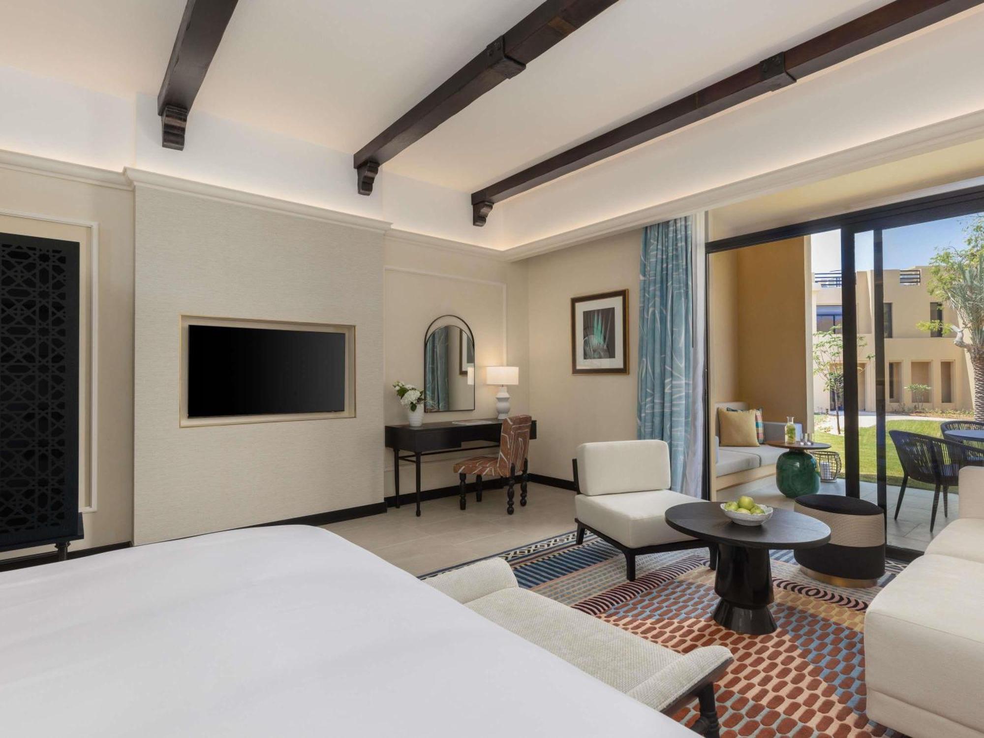 One-Bedroom Magnifique Suite with Garden View and Club Benefits