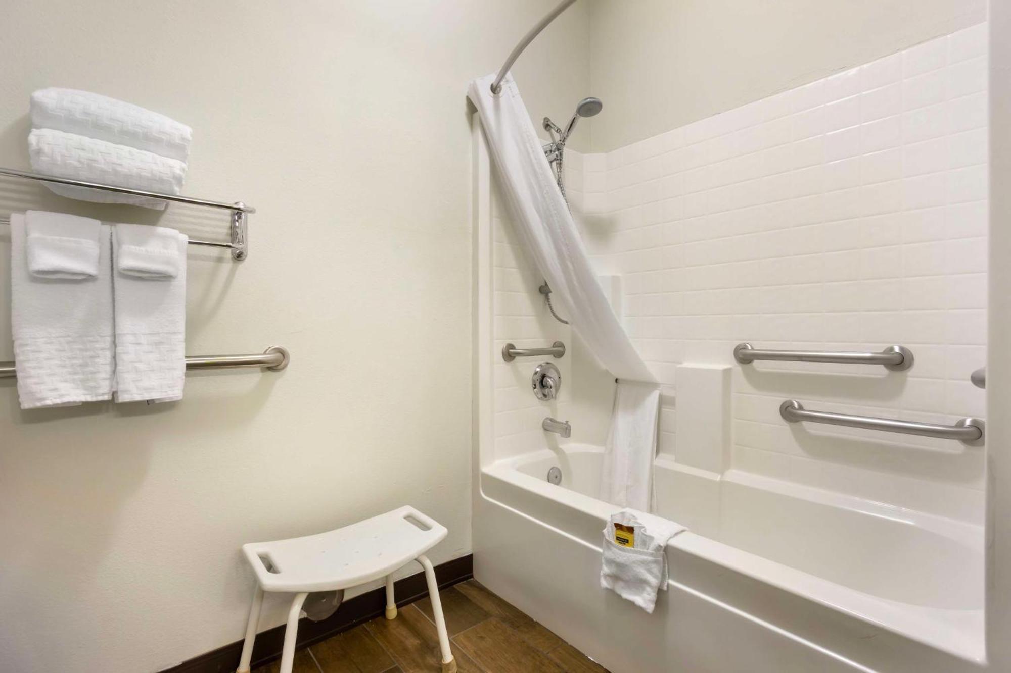 King Room Sofa Bed Bath Tub Disability Access or Non-Smoking