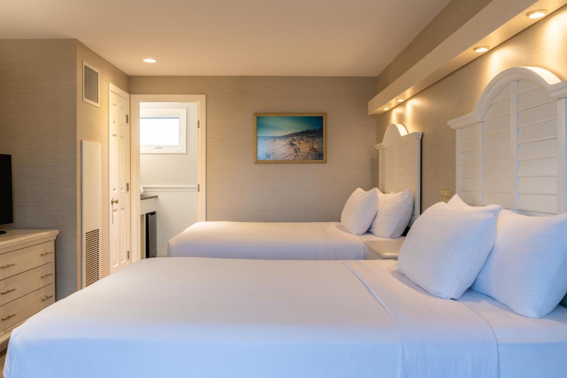 Queen Room Two Queen Beds Limited Ocean View 1st Floor