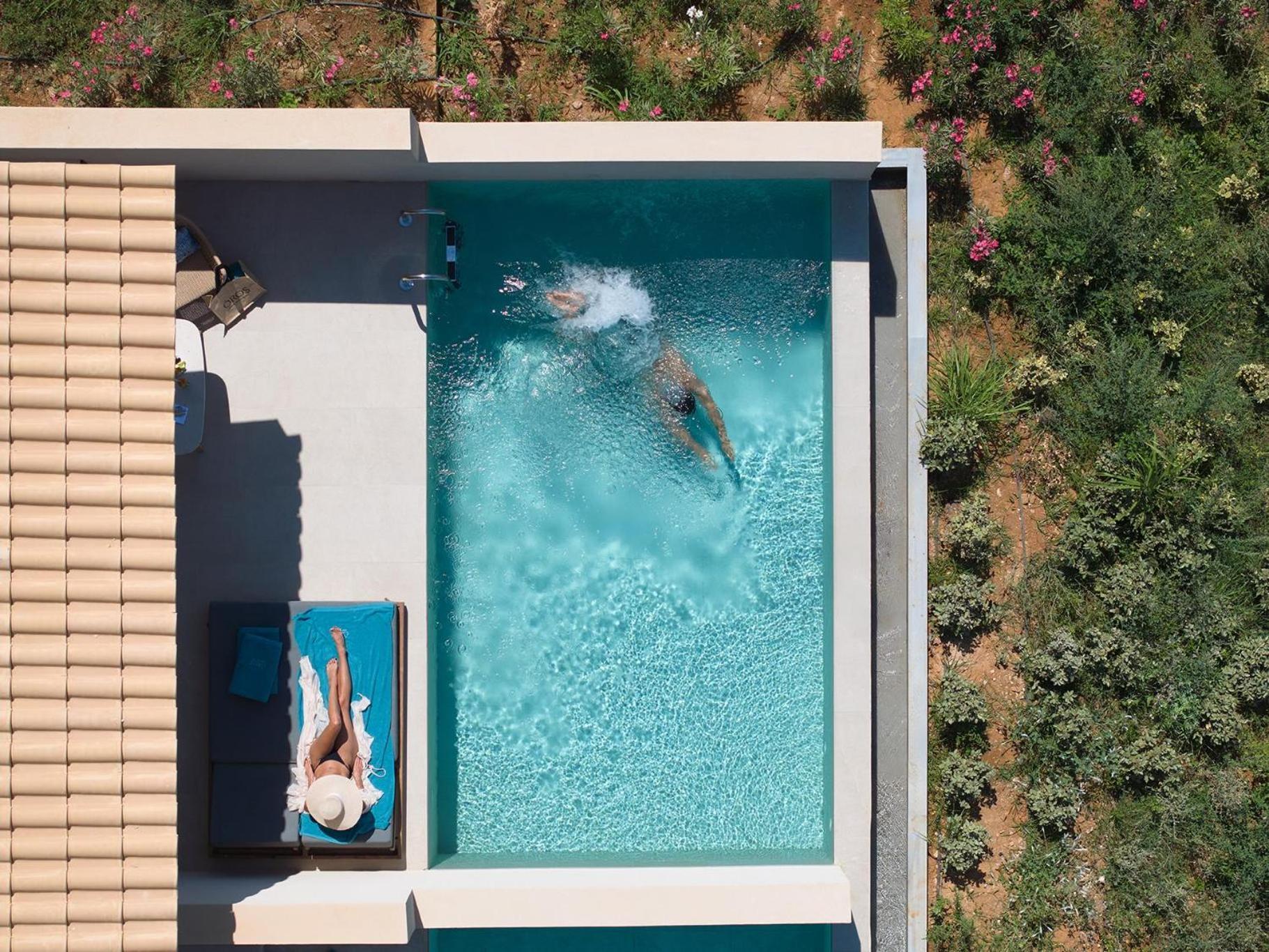 Villa Oros mit Meerblick, 2 Schlafzimmern und eigenem Pool