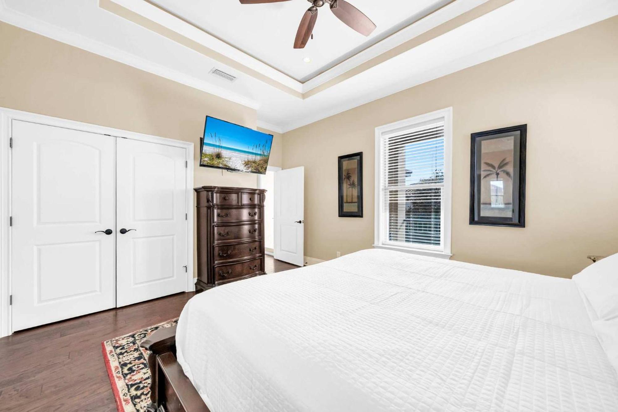 Nine-Bedroom Holiday Home