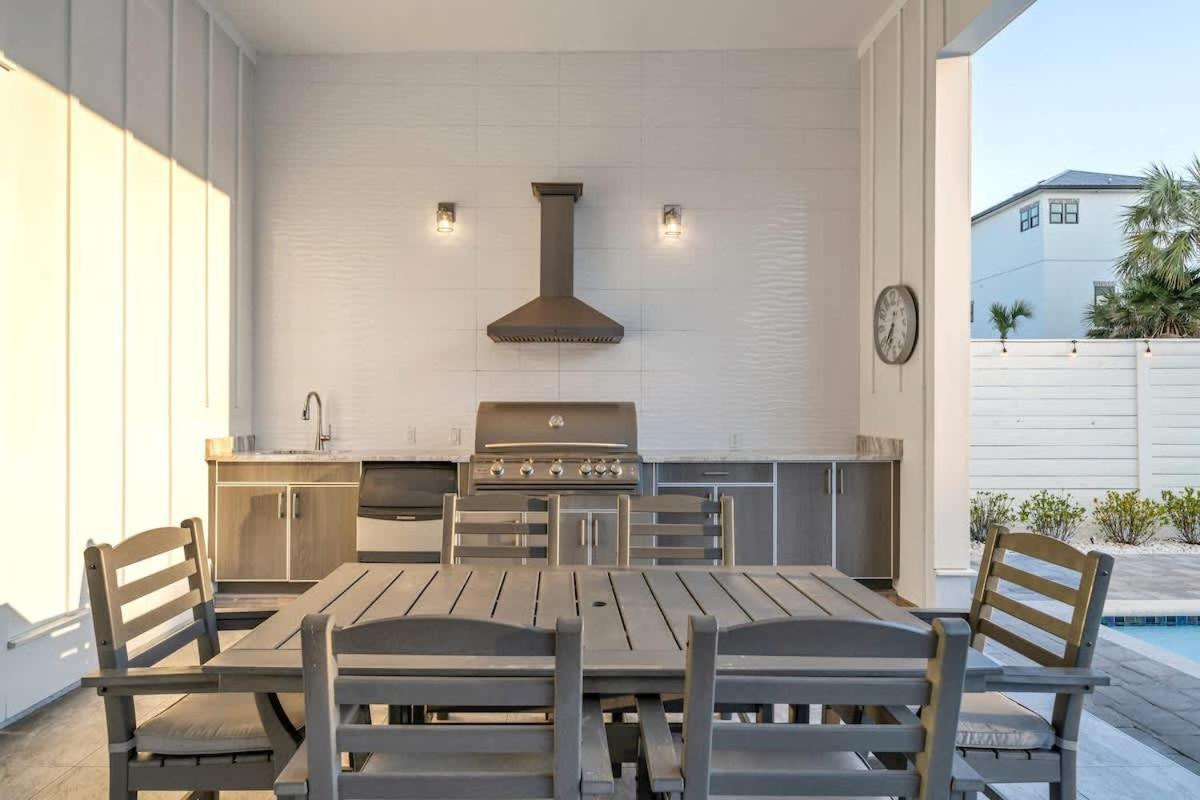 Twelve-Bedroom Holiday Home