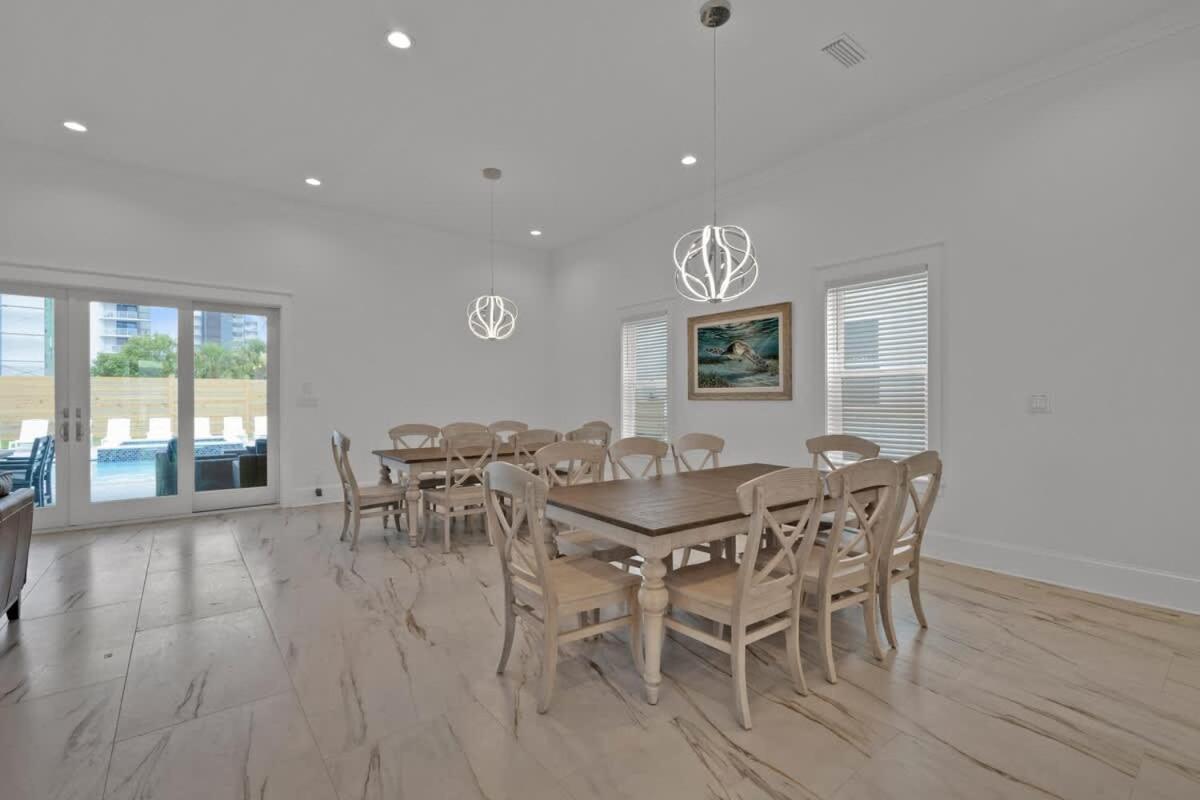 Twelve-Bedroom Holiday Home