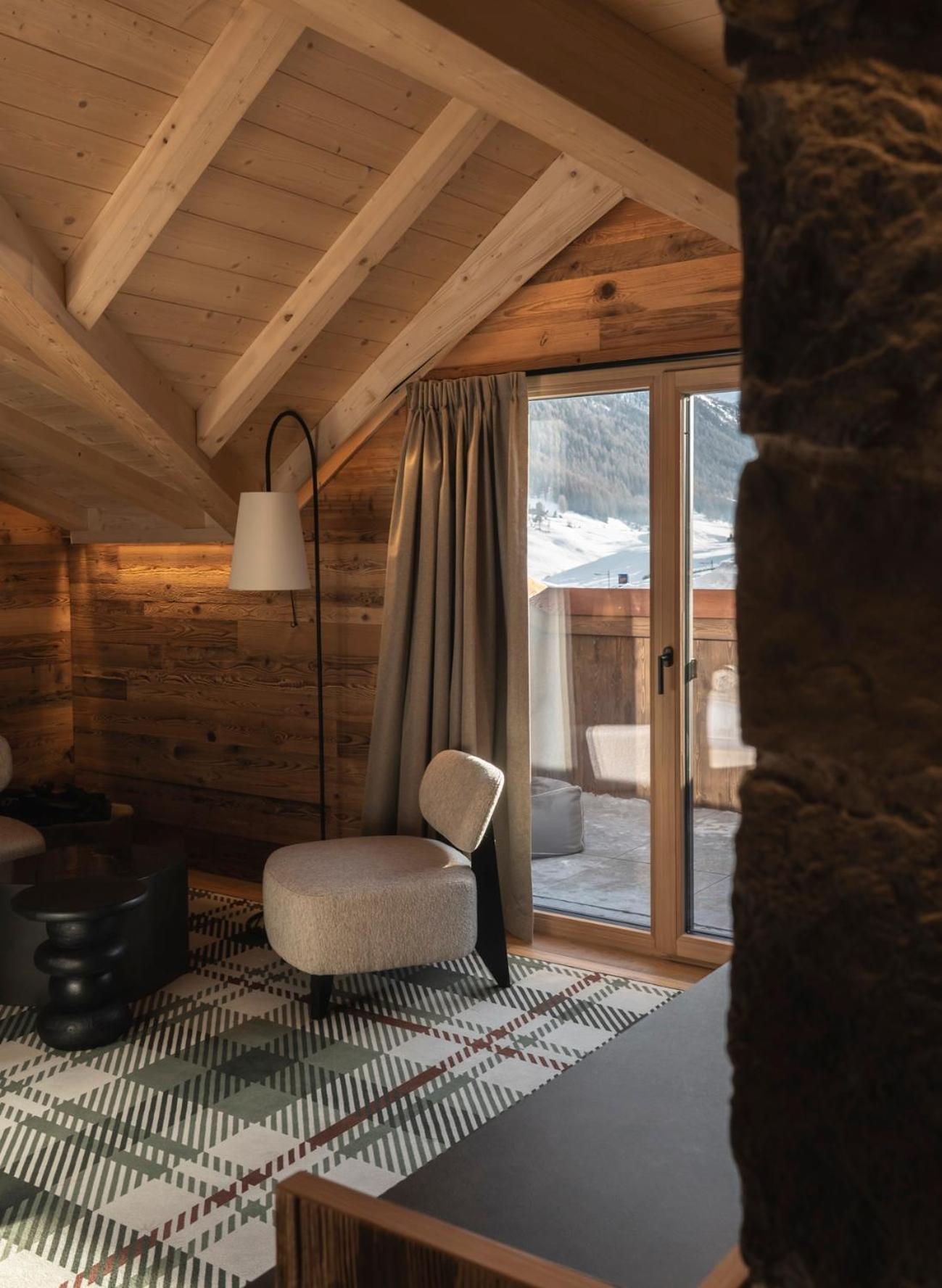 Deluxe Suite mit Whirlpool-Badewanne