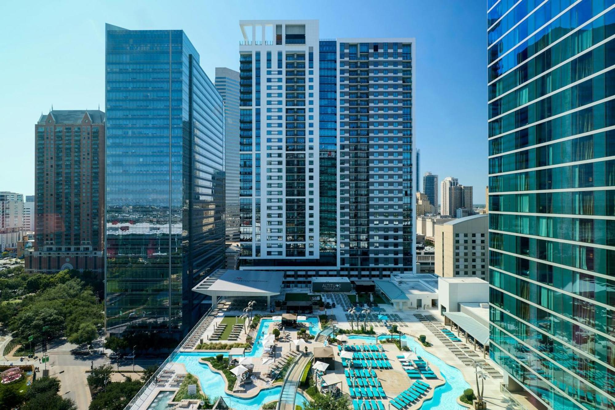 Double Queen Room Pool View Park View Lazy River View