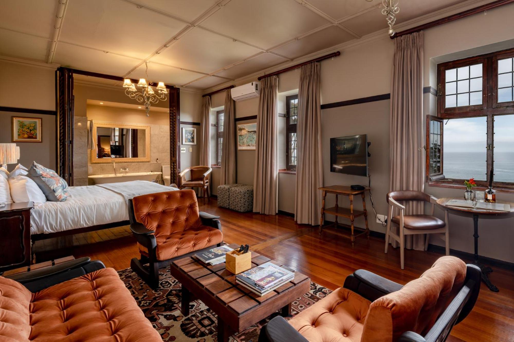 Manor Ocean Suite