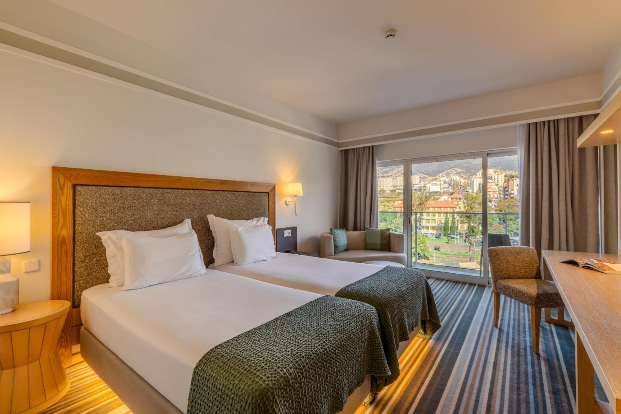 Classic Zweibettzimmer mit Stadtblick