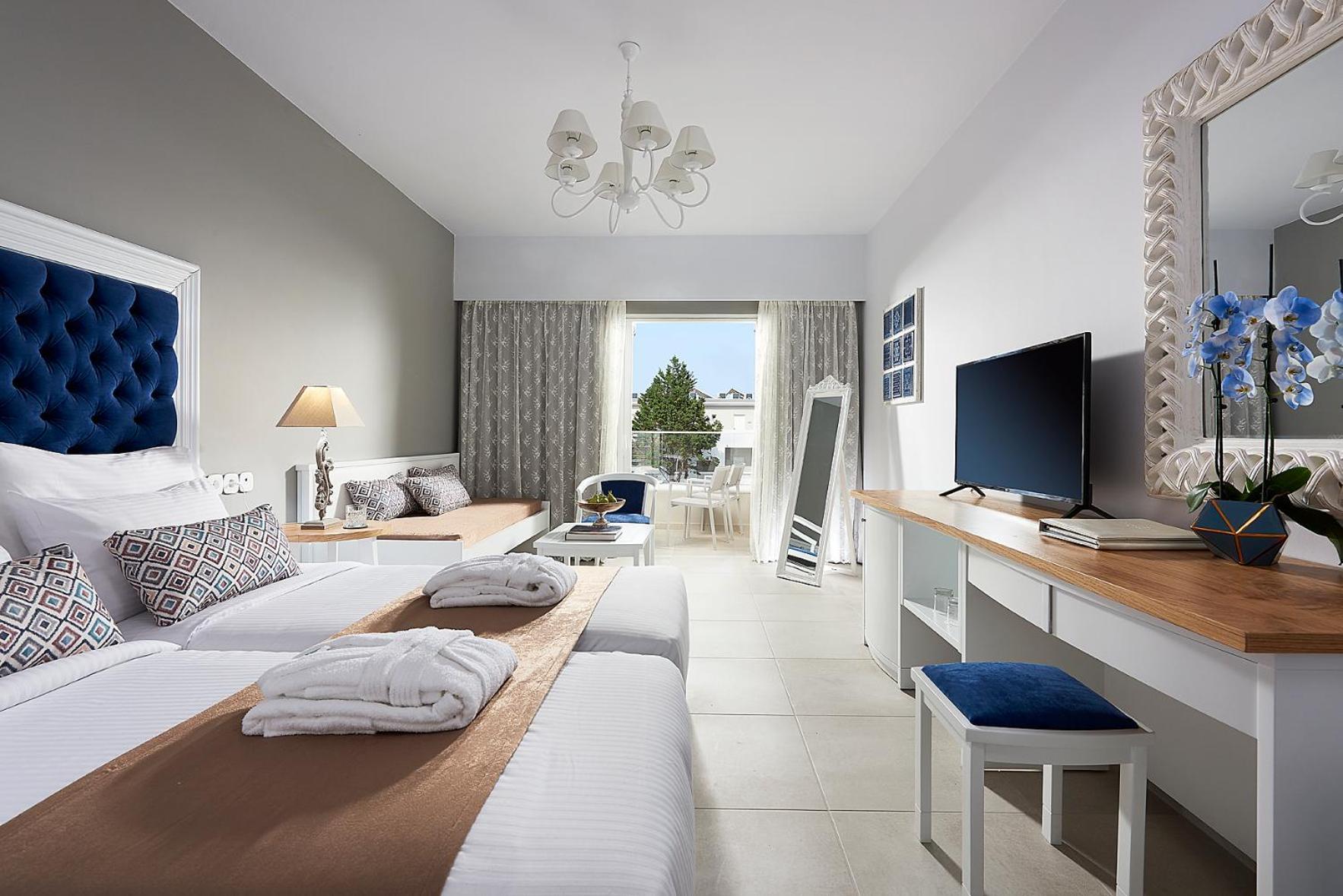 Deluxe Doppelzimmer mit seitlichem Meerblick