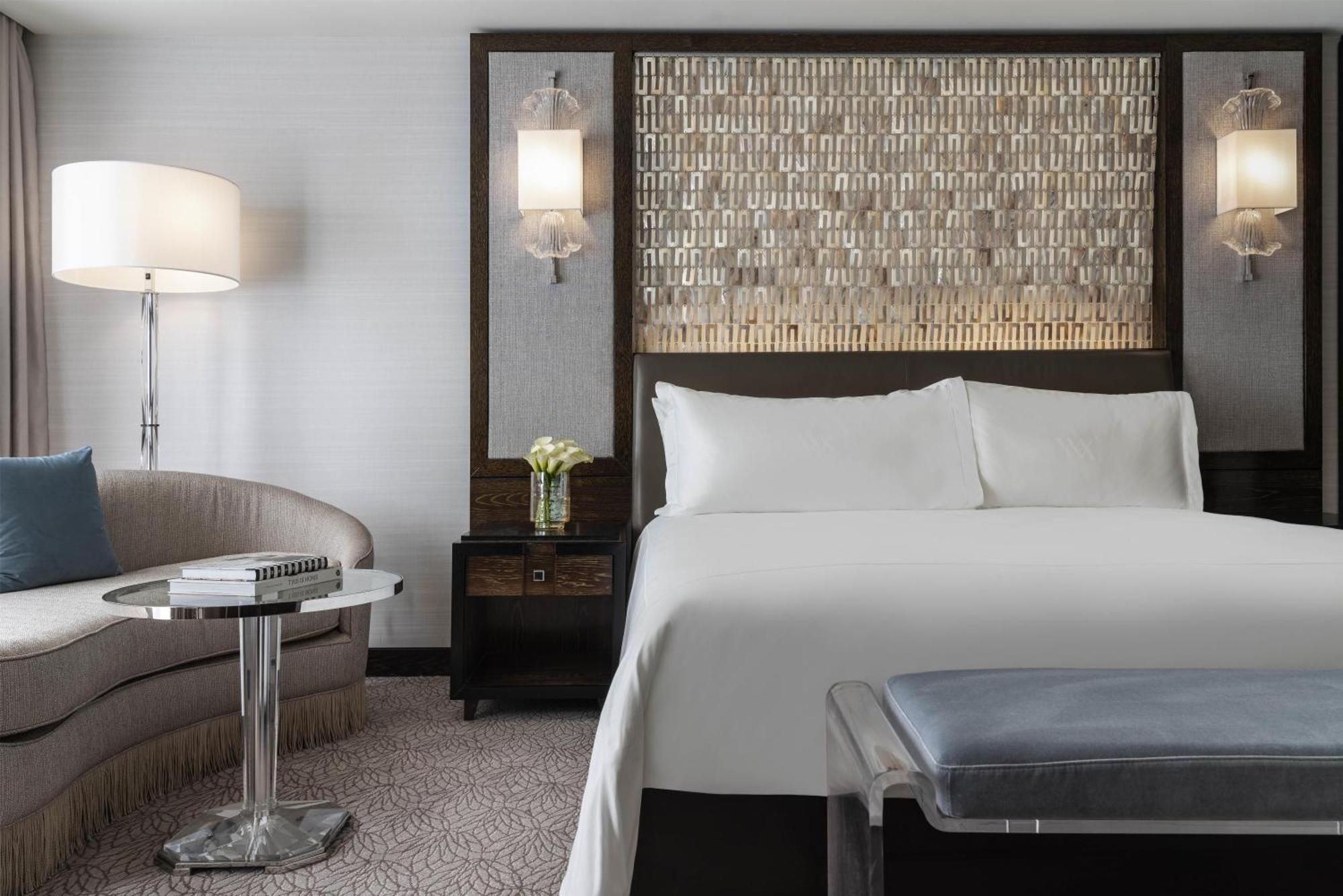 King Room with One King Bed and Strip View