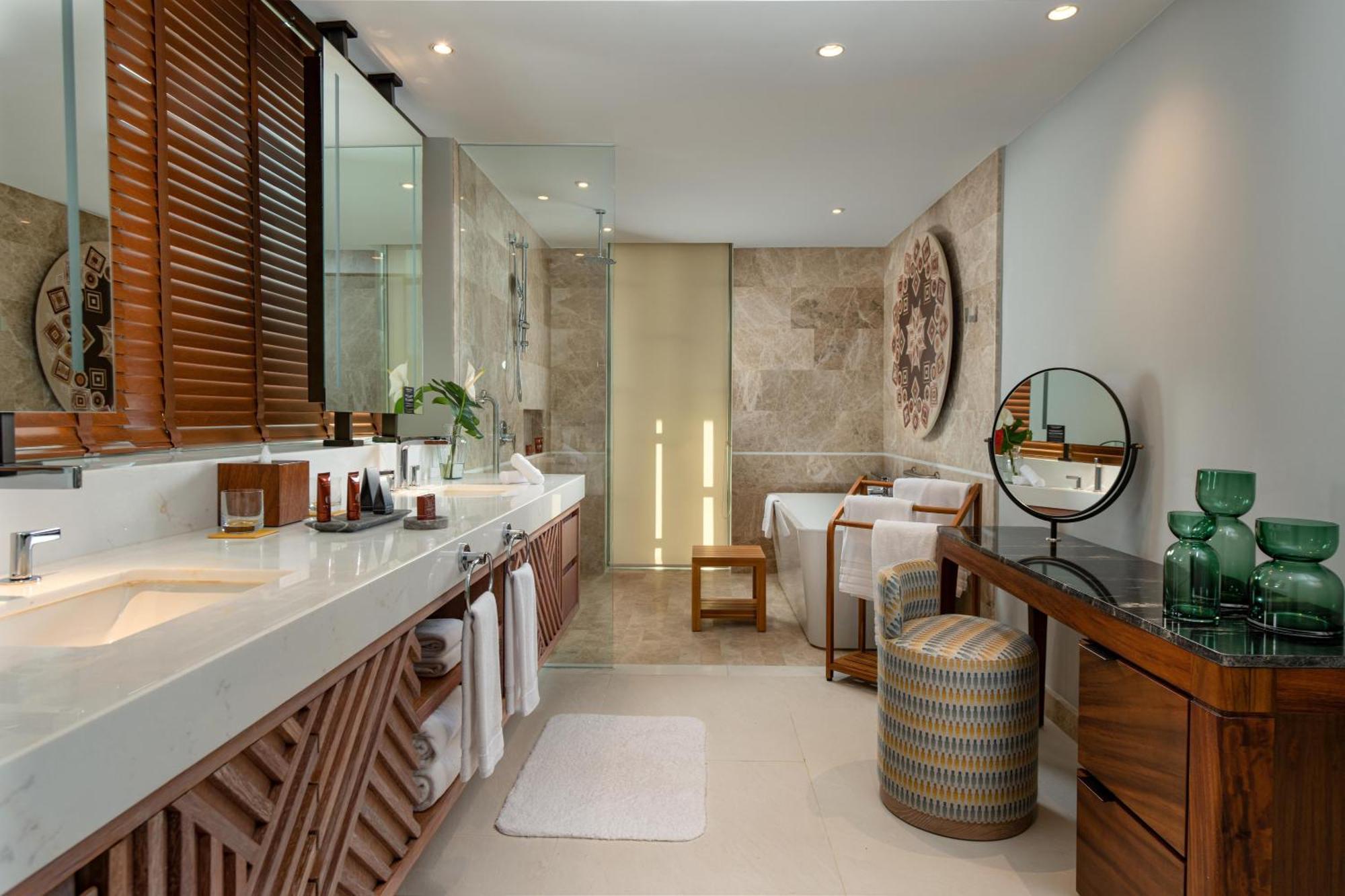 Beachfront Signature Suite with Plunge Pool