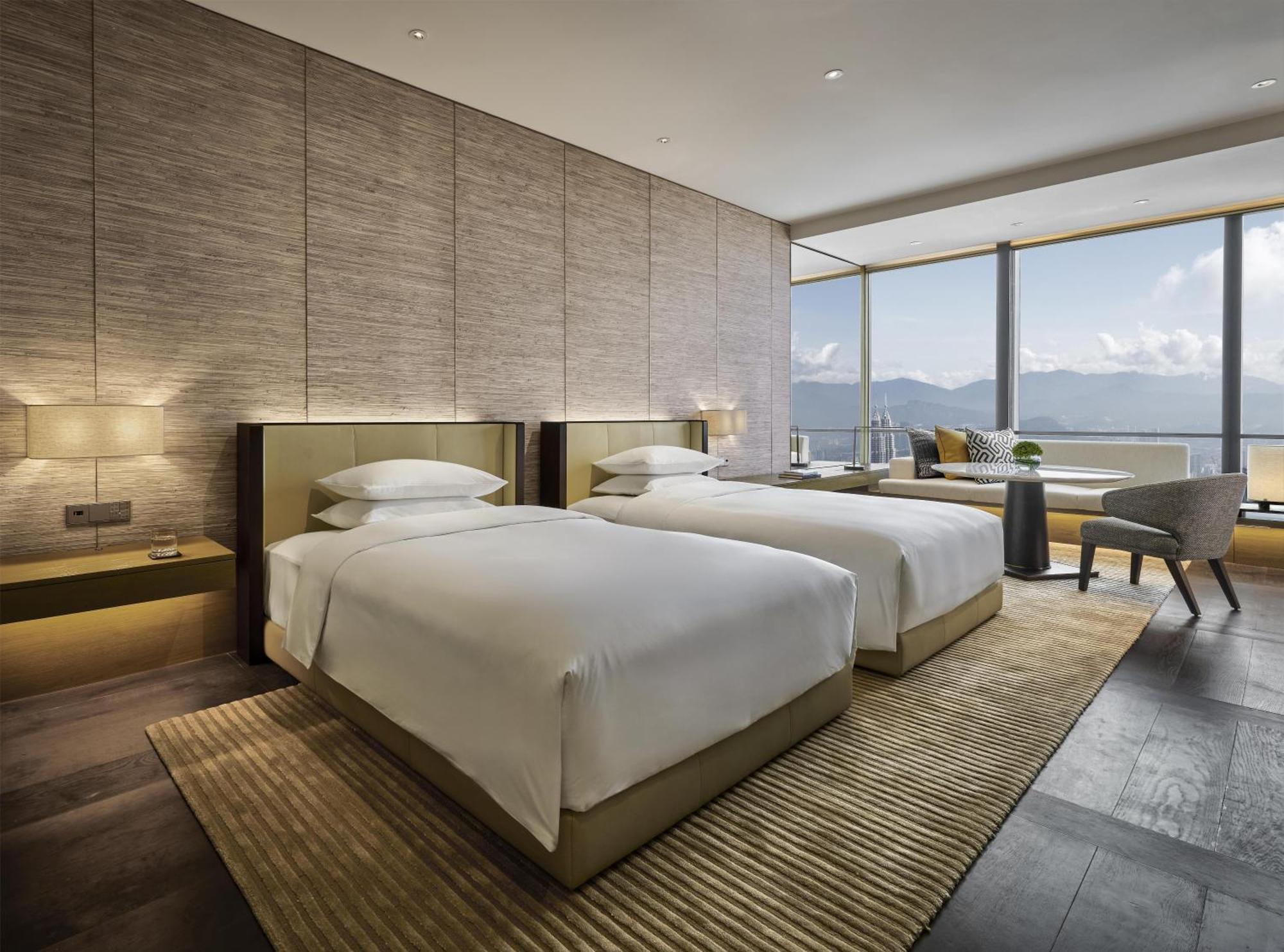 Zweibettzimmer mit Blick auf den Turm