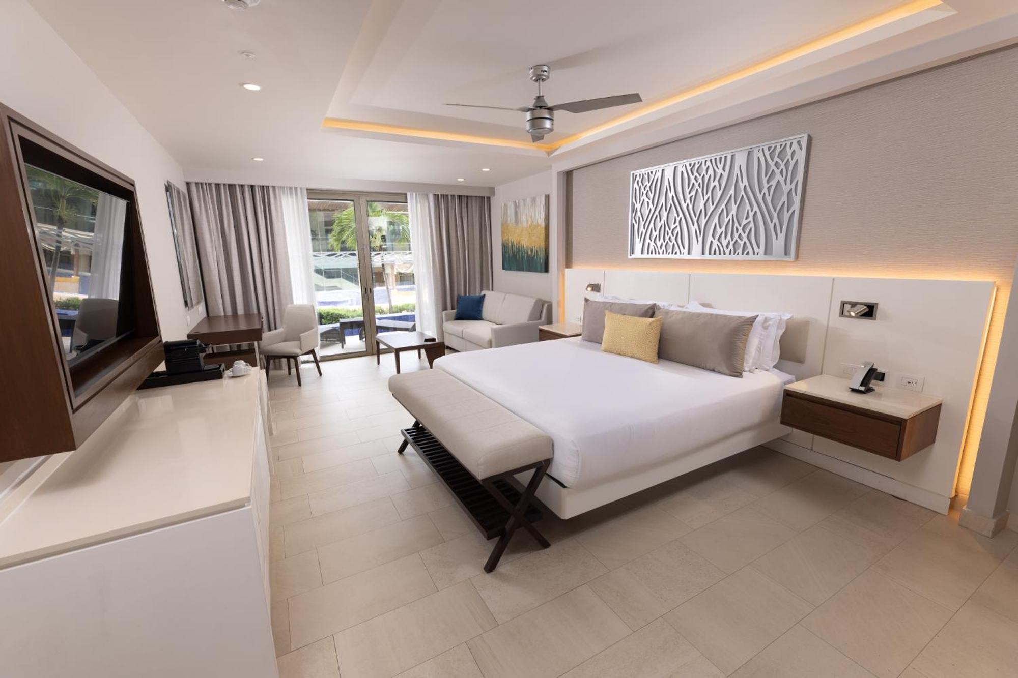 Luxuriöse Junior Suite mit direktem Poolzugang