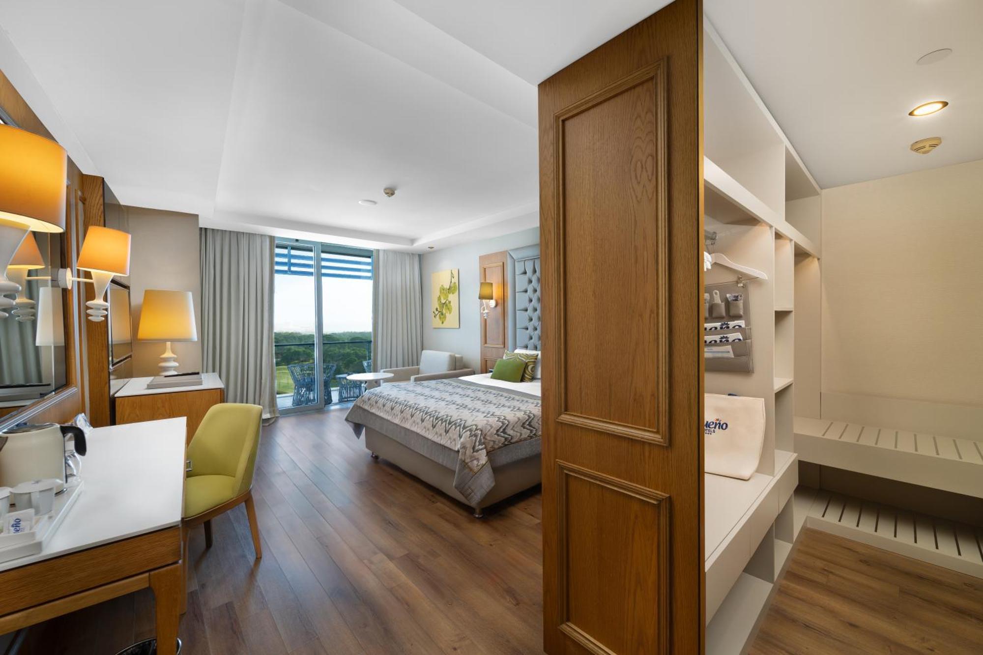 Deluxe Suite mit Landschafts- und Golfblick