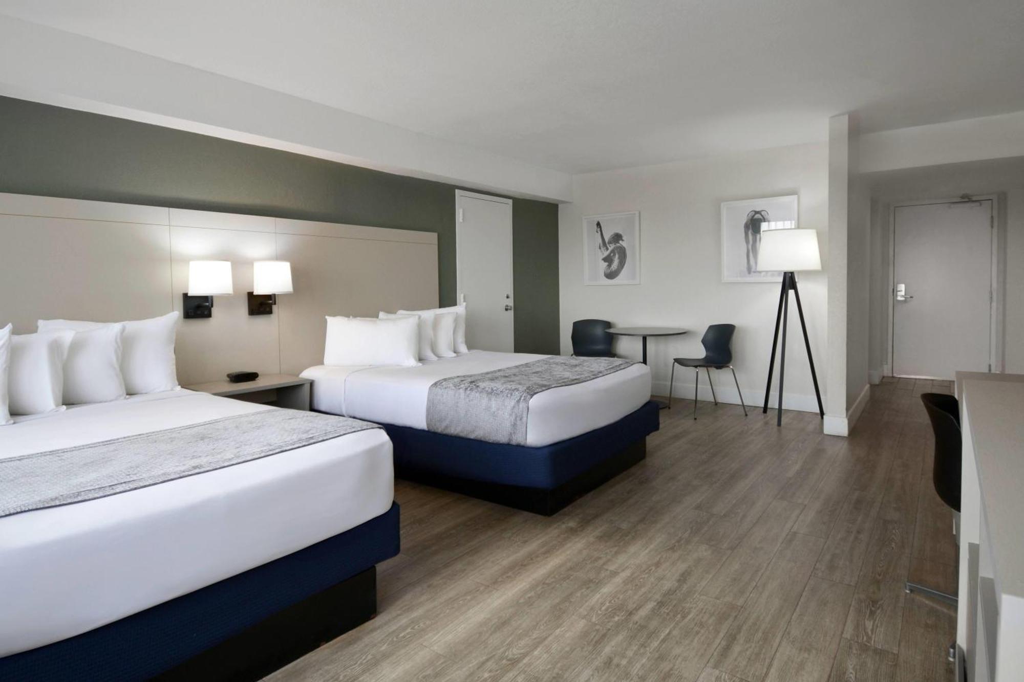 Turmzimmer mit 2 Queensize-Betten - Nichtraucher