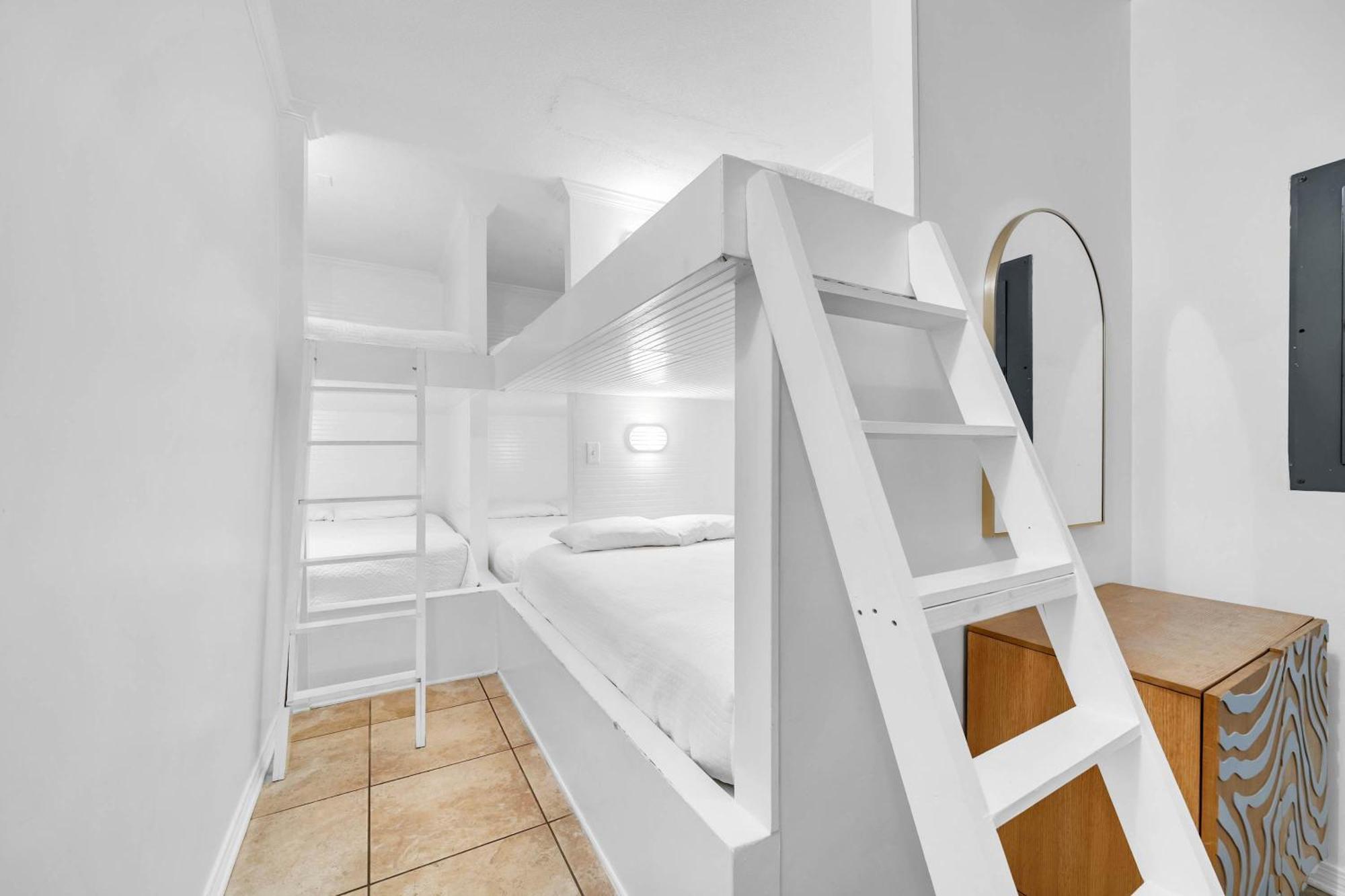 Five-Bedroom Holiday Home
