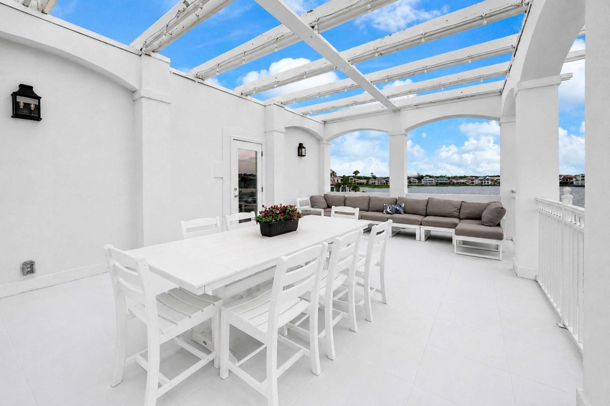 Five-Bedroom Holiday Home