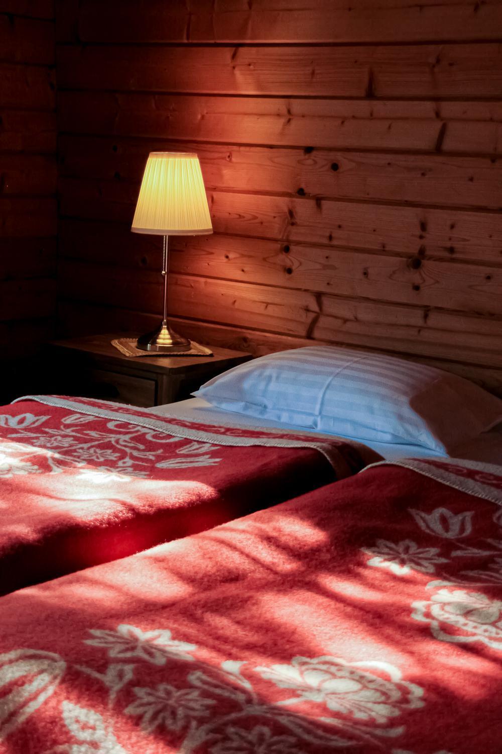 Doppel- oder Zweibettzimmer