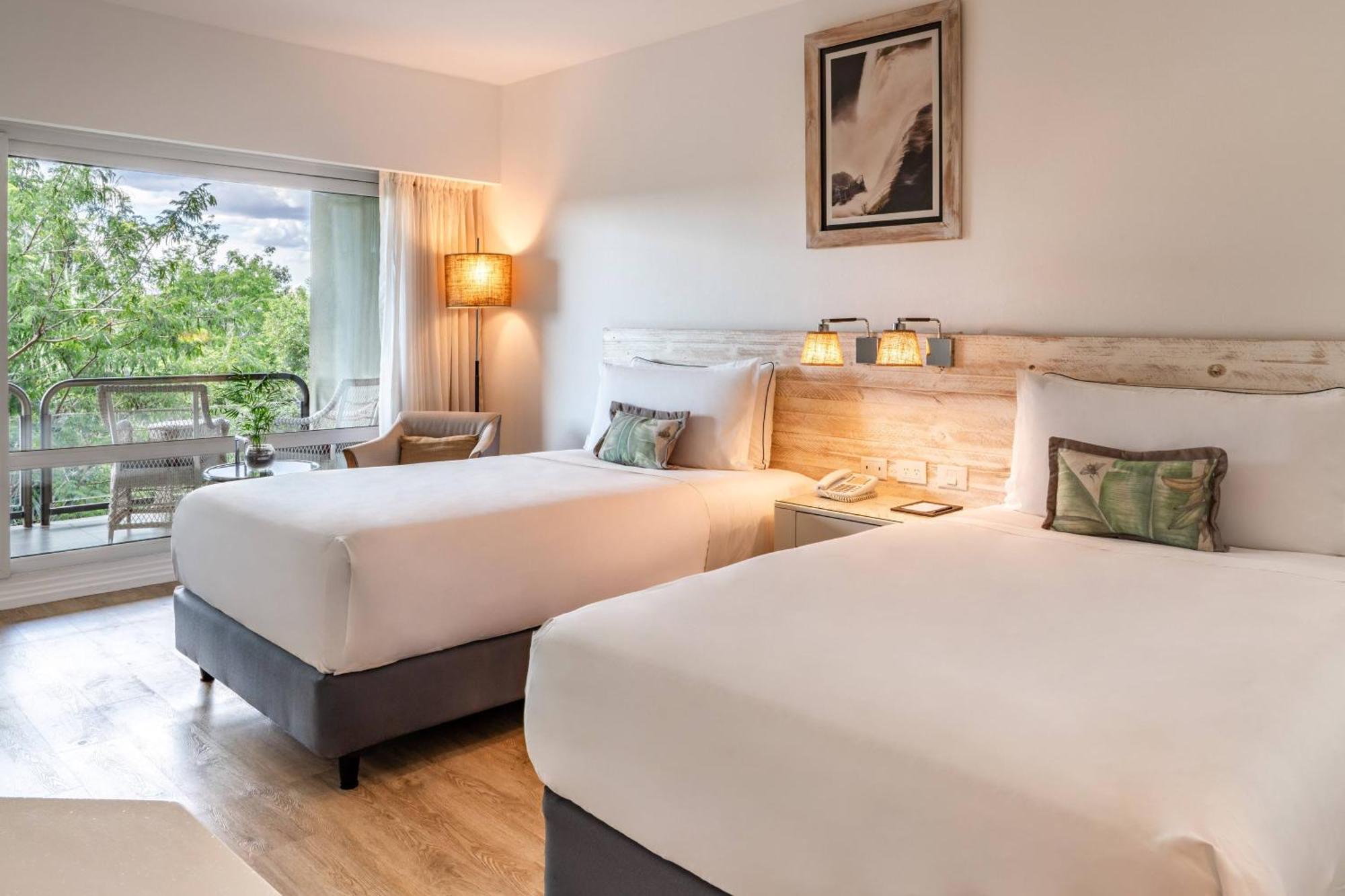 Deluxe Zimmer mit 2 Einzelbetten und Aussicht auf den Dschungel